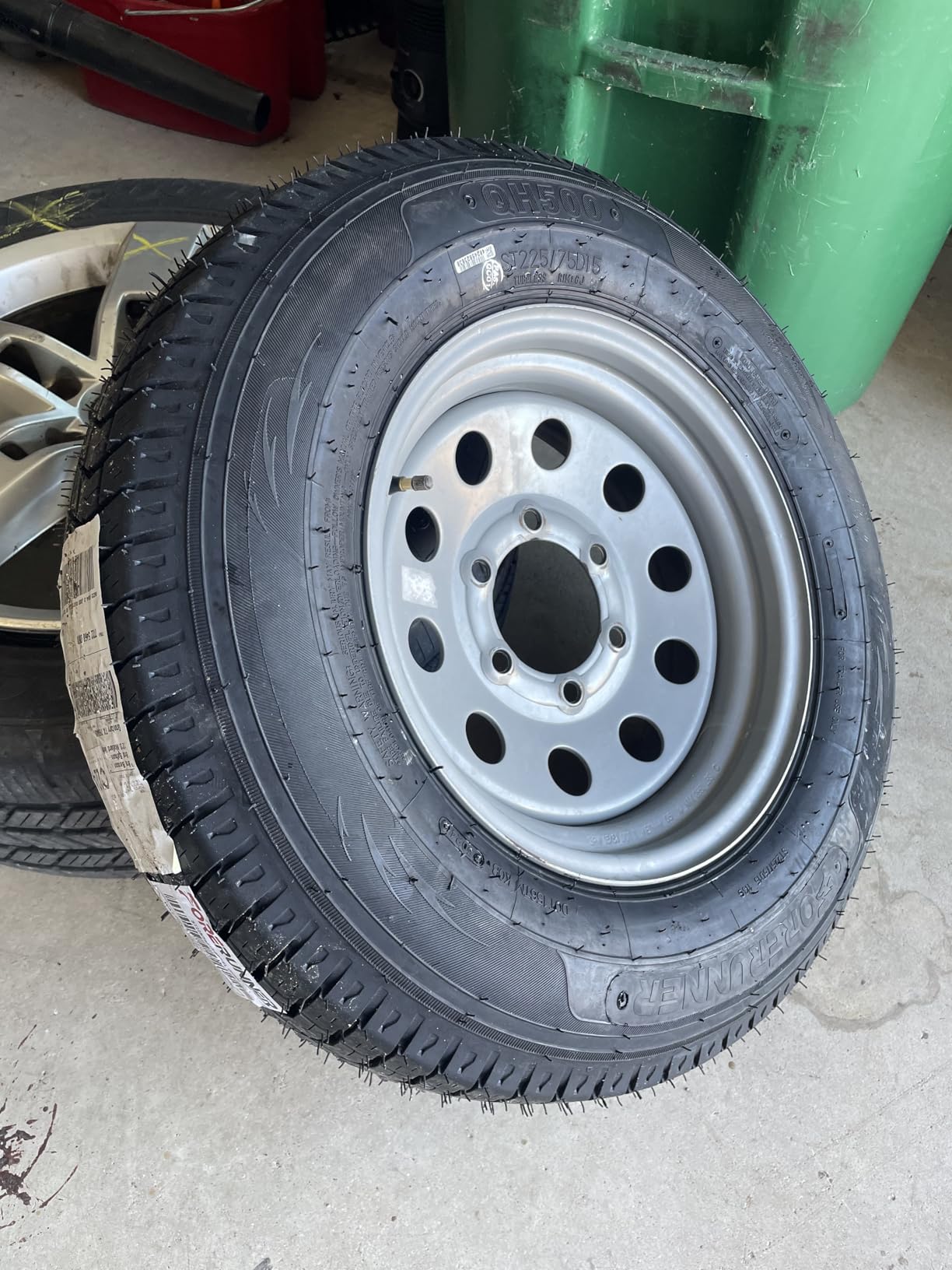 Forerunner QH500 ST205/75D14 All Season C (6 Ply) Trailer Diagonal Tire customer photo 2