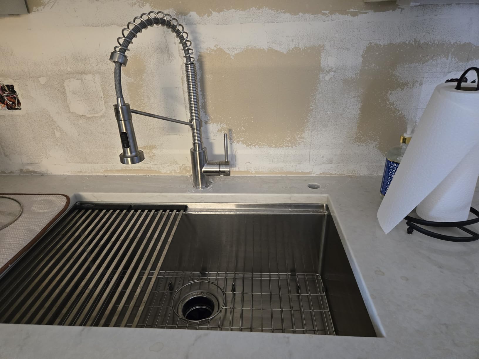 Ruvati 33-in Stainless Steel RoundCorner Undermount Workstation Sink-RVH8303 customer photo 1