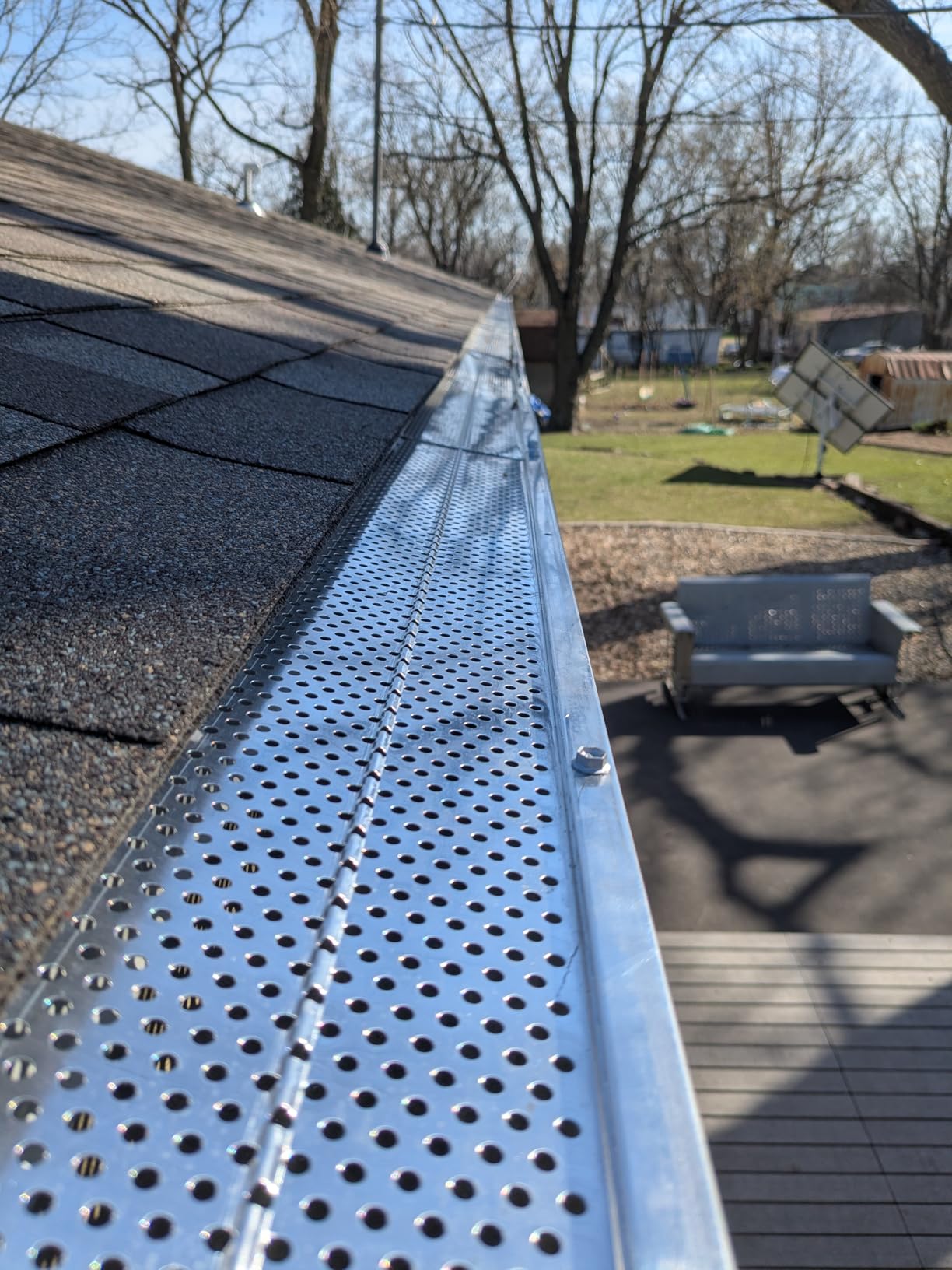 VEVOR Gutter Guard, 5 inch Width, Aluminum Leaf Filter DIY Gutter Cover, 13 PCS 52 ft Total Length, 0.157 inch Hole Diameter & 0.02 inch Thick, Fits Any Roof or Gutter Type customer photo 2