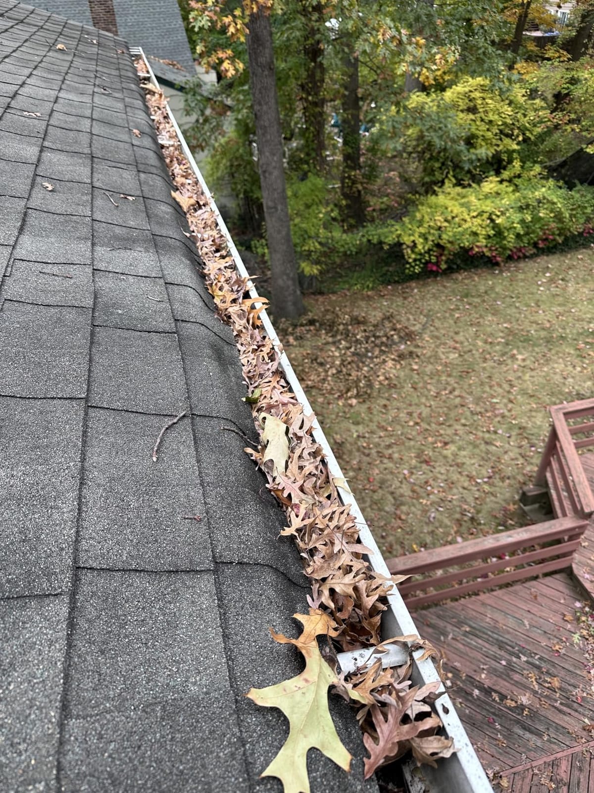 VEVOR Gutter Guard, 6 inch Width, Aluminum Leaf Filter DIY Gutter Cover, 52 PCS 208 ft Total Length, 0.157