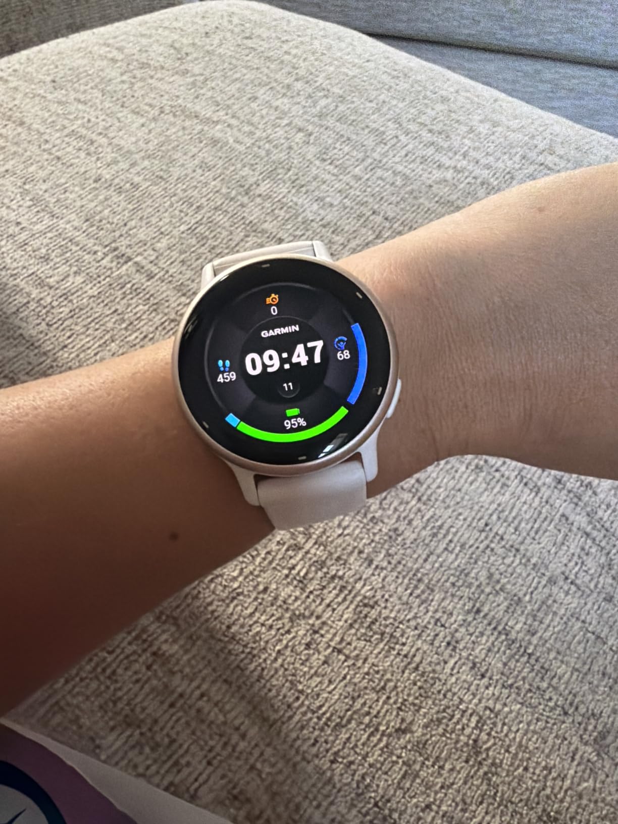 Garmin vivoactive 5, Health & Fitness GPS Smartwatch, 42mm, Black | 24/7 Health Monitoring, Built-In Sports Apps, Sleep Coach, Body Battery Energy Monitoring, Workout Benefit & Recovery Time customer photo 2