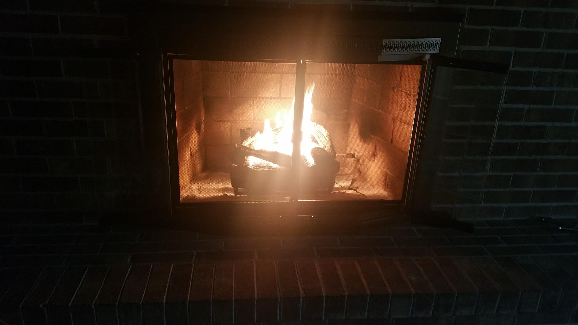 Duluth Forge Ventless Dual Fuel Gas Log Set - 30 in. Split Oak, 33,000 BTU, Remote Control - Model# DLS-30R-1 customer photo 1