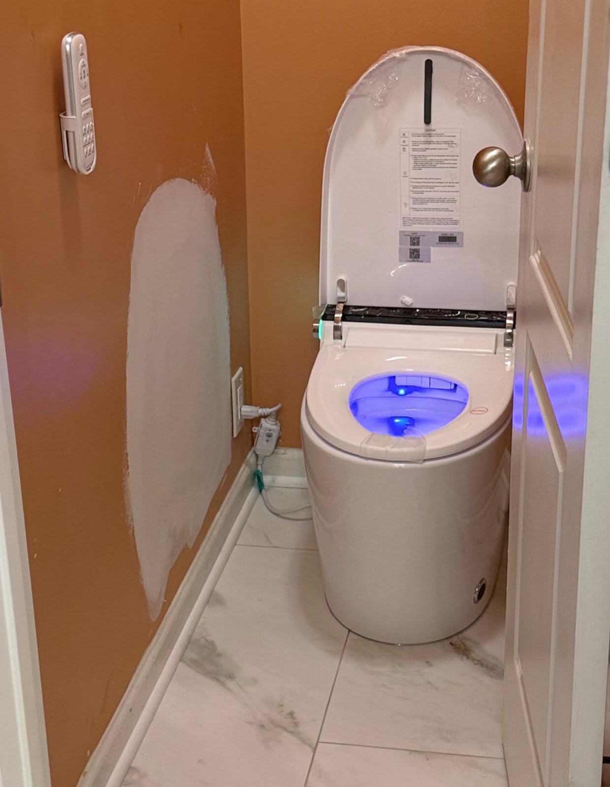 LOUPUSUO Smart Toilet with Bidet Built In with Warm Water Sprayer and Dryer | Foot Sensor Operation, Heated Seat toilet with LED Display for Bathroom, Auto Dual Flush customer photo 1