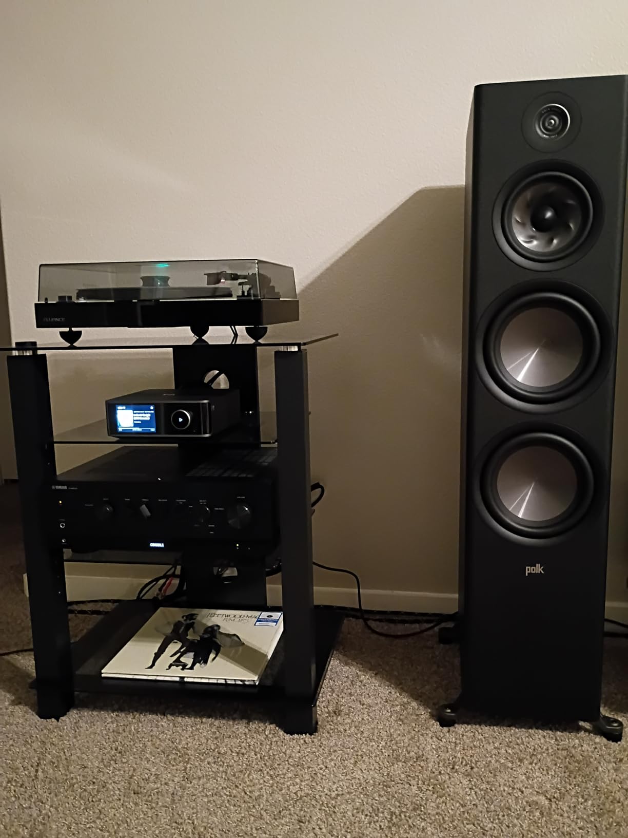 Yamaha R-N800A Network Receiver with Phono and Built-in DAC, Black customer photo 1