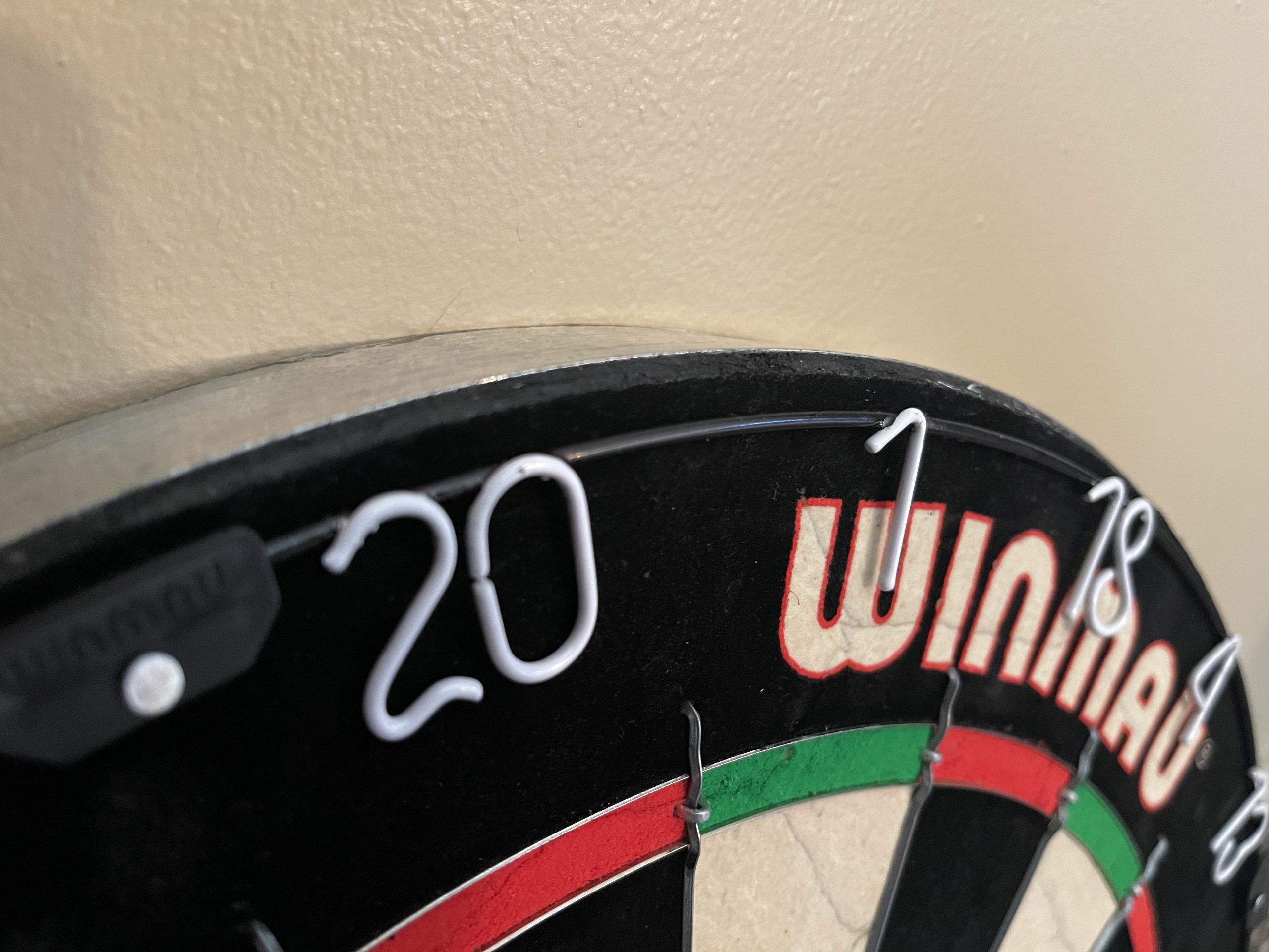 WINMAU Diamond Plus Dartboard customer photo 1