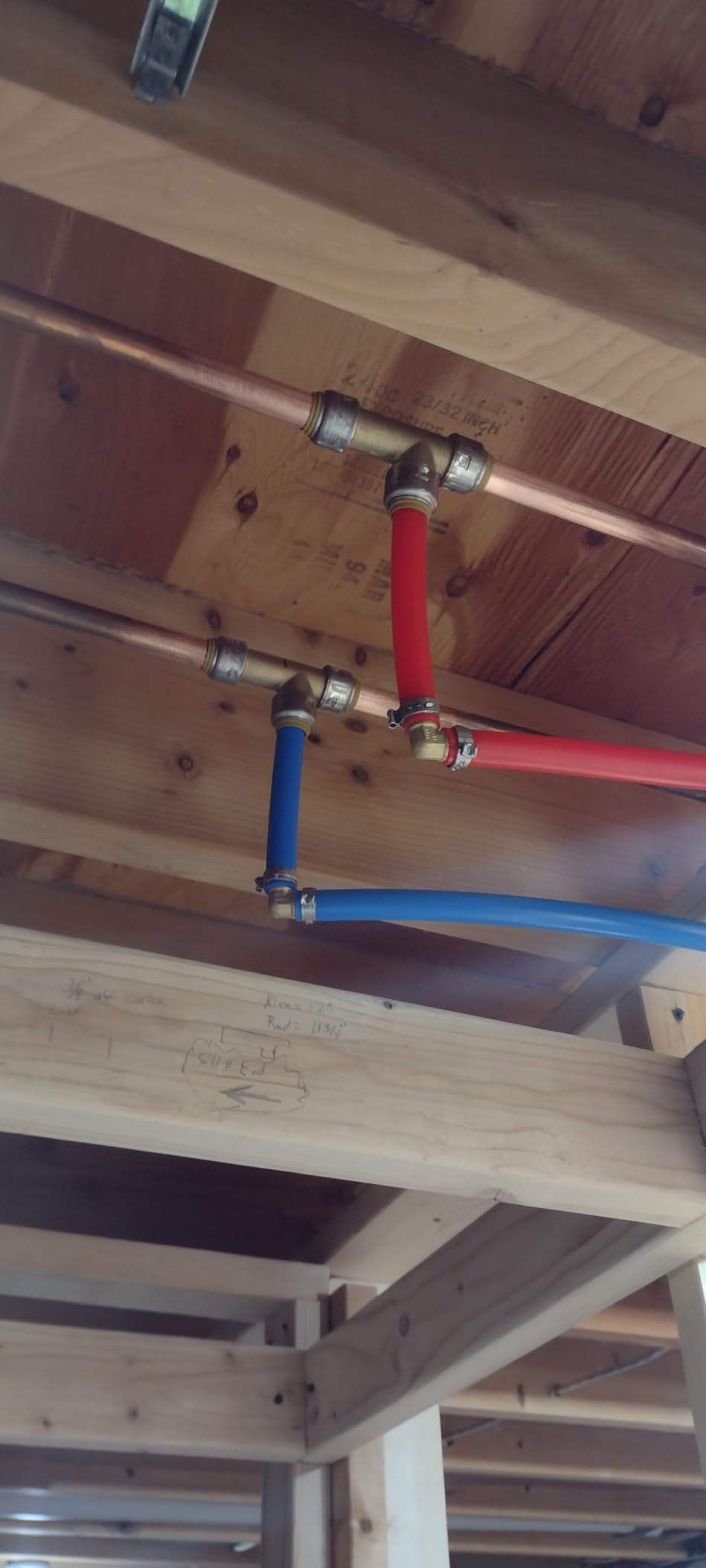 EFIELD 1/2-inch 200 ft Pex-b Tubing PEX Pipe Plumbing Installation Kit (100 ft Red + 100ft Blue) with 12 Pcs Pex Brass Fittings, Cinch Clamp Fastening Tool and 20 Pcs 1/2
