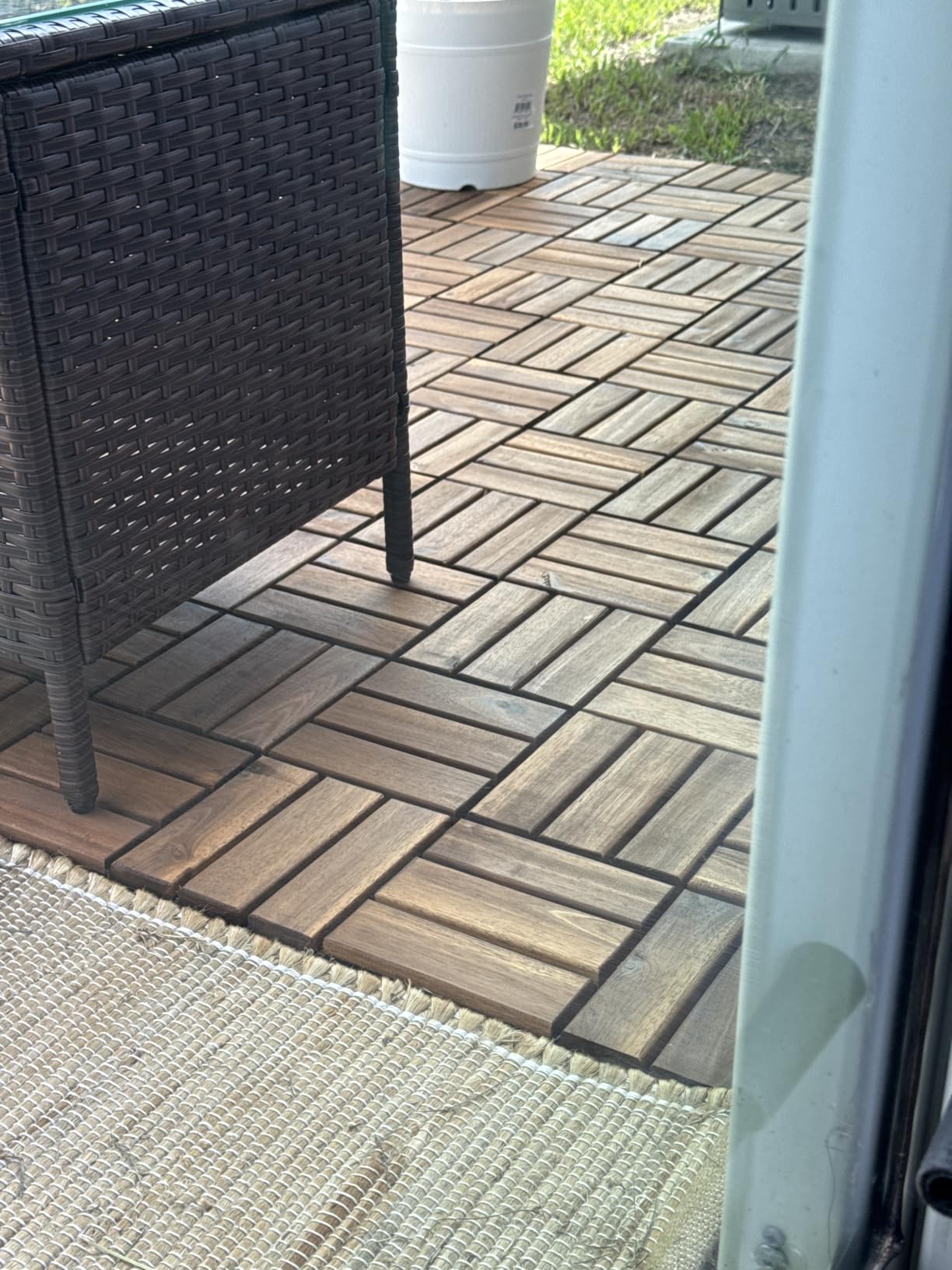 THYOI Premium Deck Tiles, 10 Pcs Patio Flooring - Brown - Crossed Pattern | Square Joints - Interlocking Deck Tiles, 12