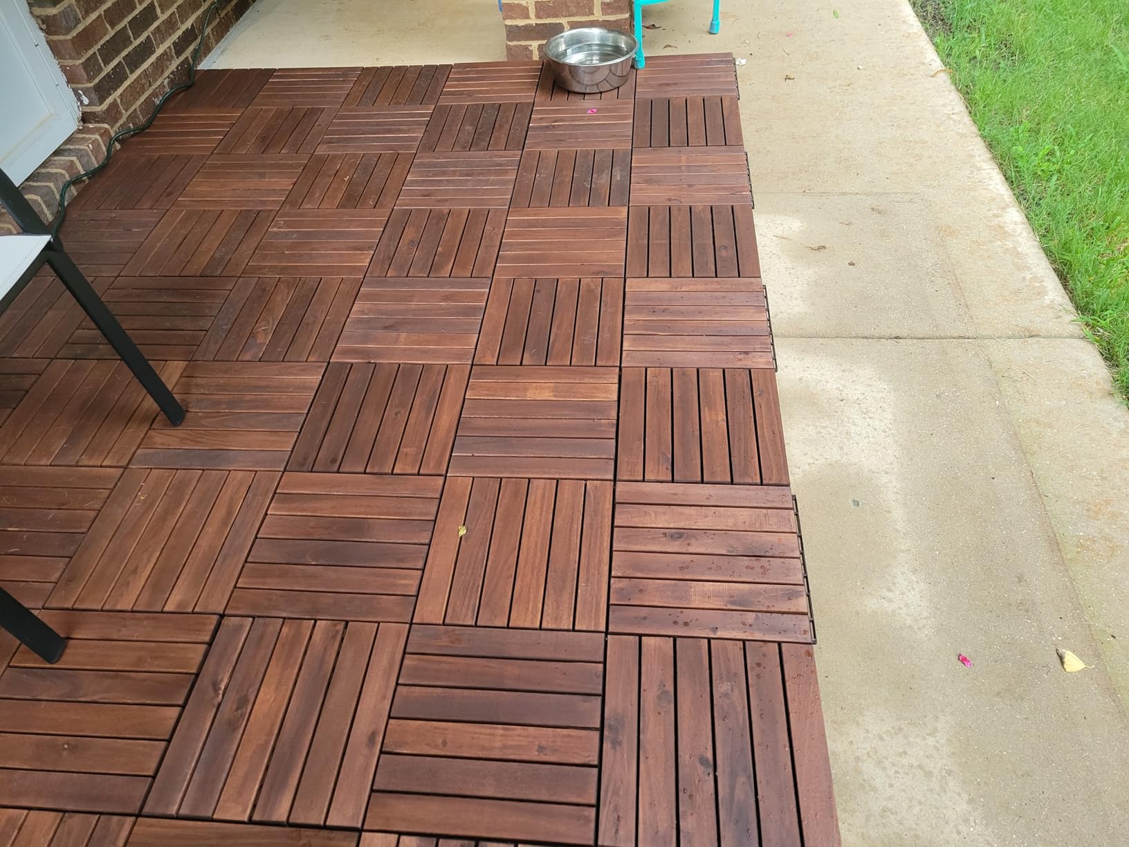 THYOI Premium Deck Tiles, 10 Pcs Patio Flooring - Brown - Crossed Pattern | Square Joints - Interlocking Deck Tiles, 12