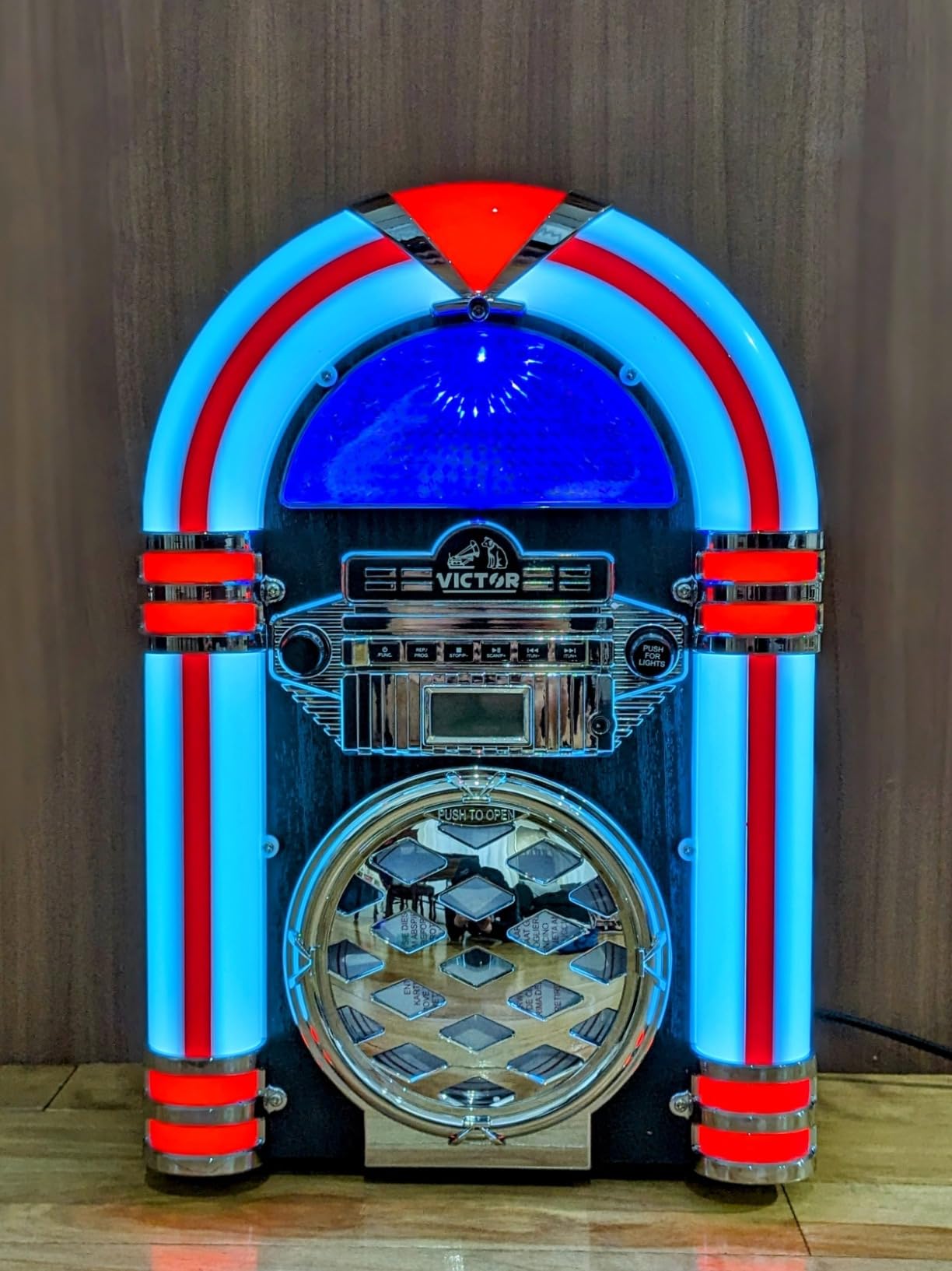 Victor VDTJ-1550 Tabletop Jukebox with Bluetooth, CD Player & FM Radio customer photo 1