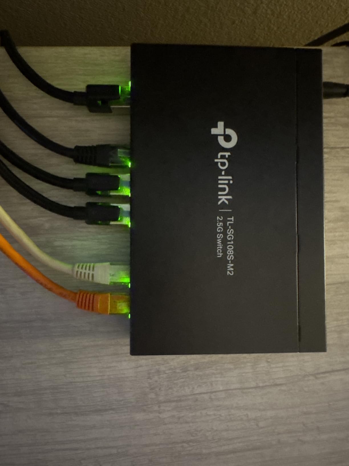 TP-Link TL-SG108S-M2, 8-Port Multi-Gigabit 2.5G Unmanaged Ethernet Switch | Multi Gigabit Network Switch, Ethernet Splitter, Plug & Play, Desktop/Wall Mount, Silent Operation customer photo 1