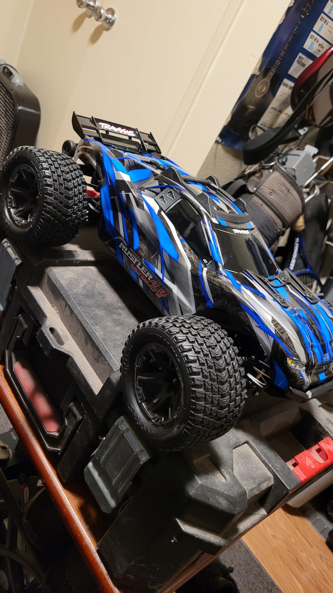 Traxxas Rustler 4x4 Ultimate VXL Blue 1/10 RTR - 67097-4 customer photo 1