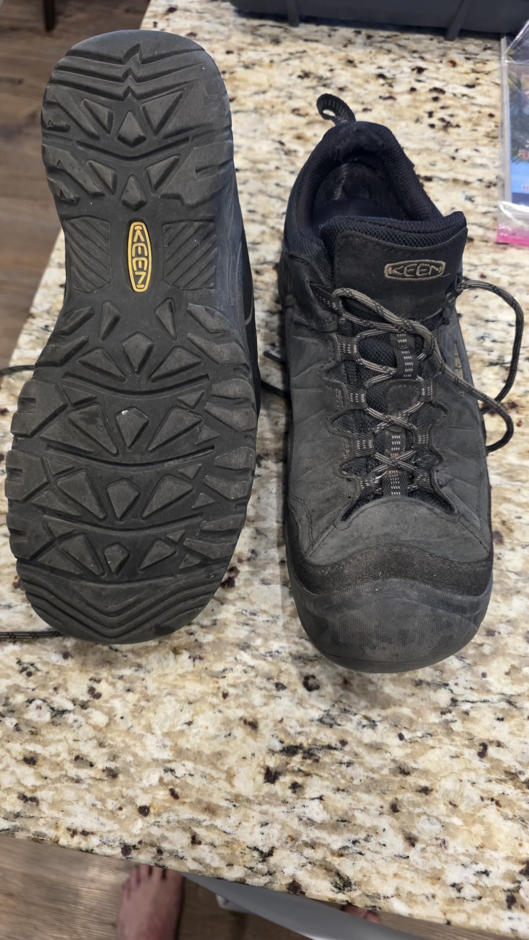KEEN Men's Targhee 4 Low Height Durable Comfortable Waterproof Hiking Shoes customer photo 2