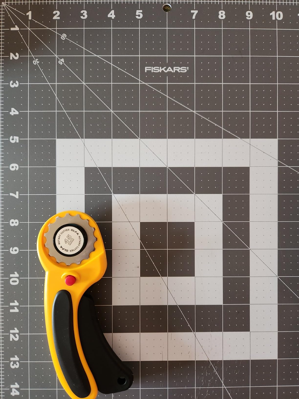 Fiskars Self Healing Cutting Mat with Grid for Sewing, Quilting, and Crafts - 24