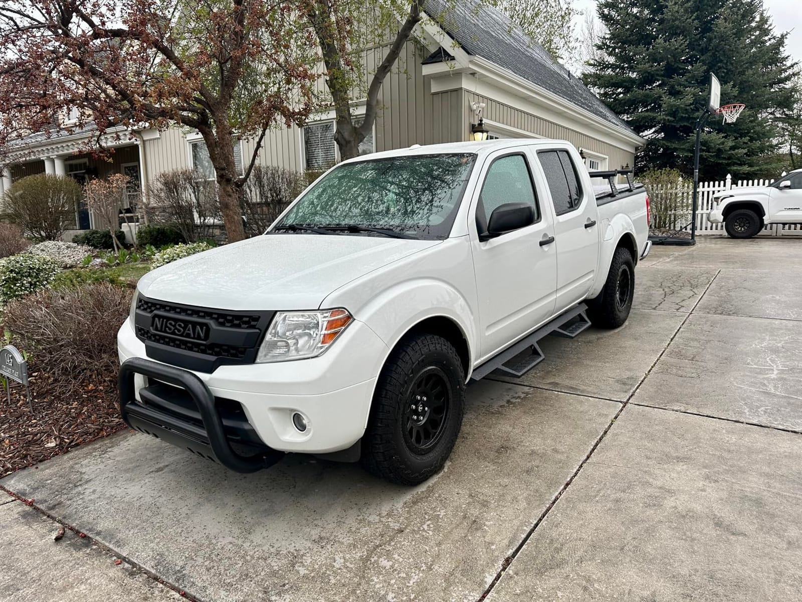 Tyger Auto LanderX Running Board Compatible with 2005-2026 Nissan Frontier | Crew Cab | TG-LX3N82398 | Drop Step Side Step Rail Nerf Bars customer photo 1