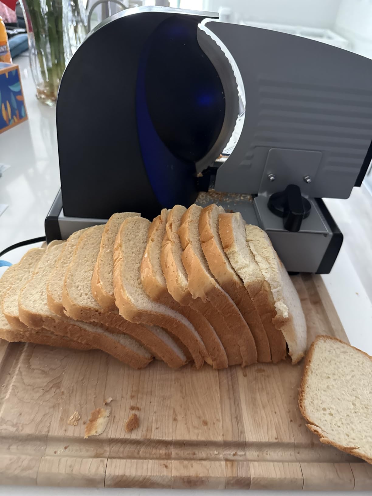 Nutrichef Electric Meat Slicer | 200W Automatic Meat, Deli & Bread Slicer | Adjustable Dial for 0-15mm Cutting Range Thickness | Removable 7.5 IN Stainless Steel Blade & Food Pusher for Safety (Black) customer photo 1