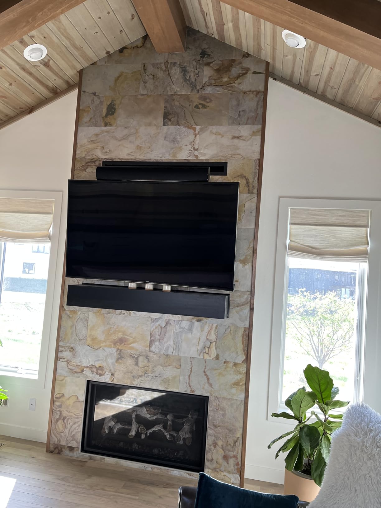 Slate-Lite Stick & Go Real Stone Veneer Tiles, 11.81