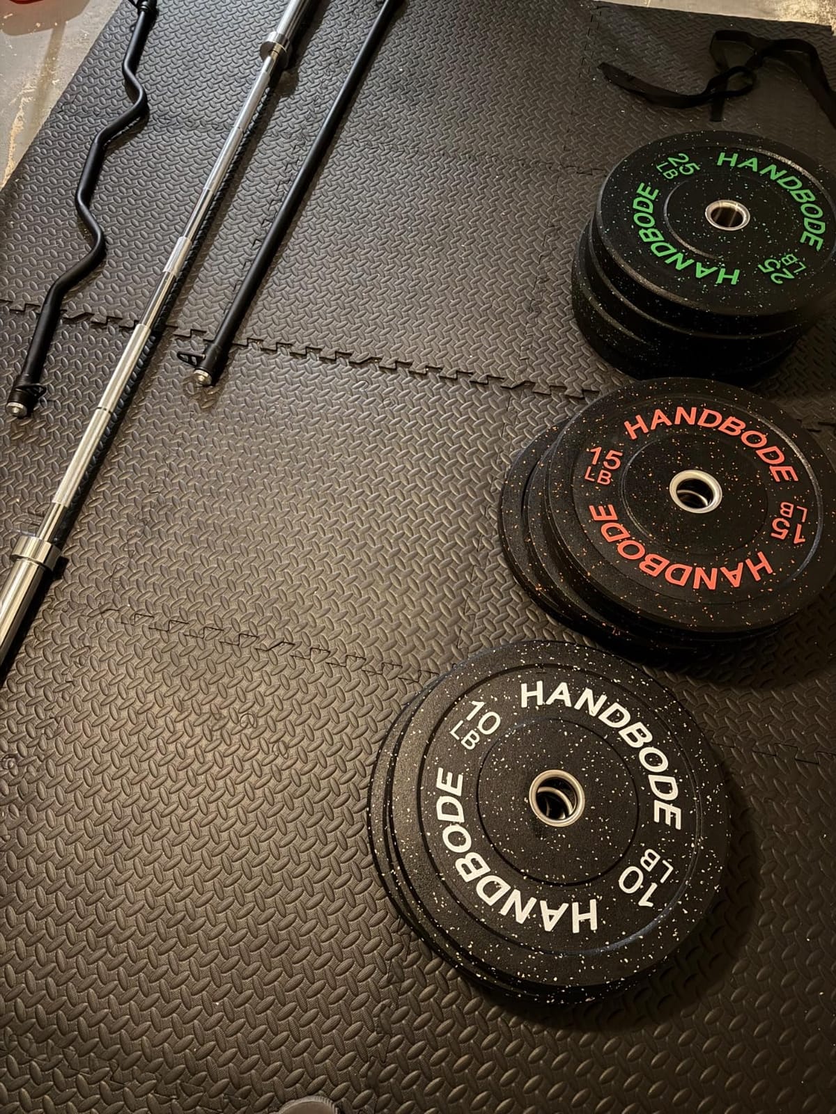 HANDBODE 2-Inch High-Bounce Bumper Plates, Olympic Weight Set, 10-650 lb | Barbell Weight Plates Set for Home Gym, Colored Weights Rubber Strength Training Plate for Weight Lifting customer photo 2
