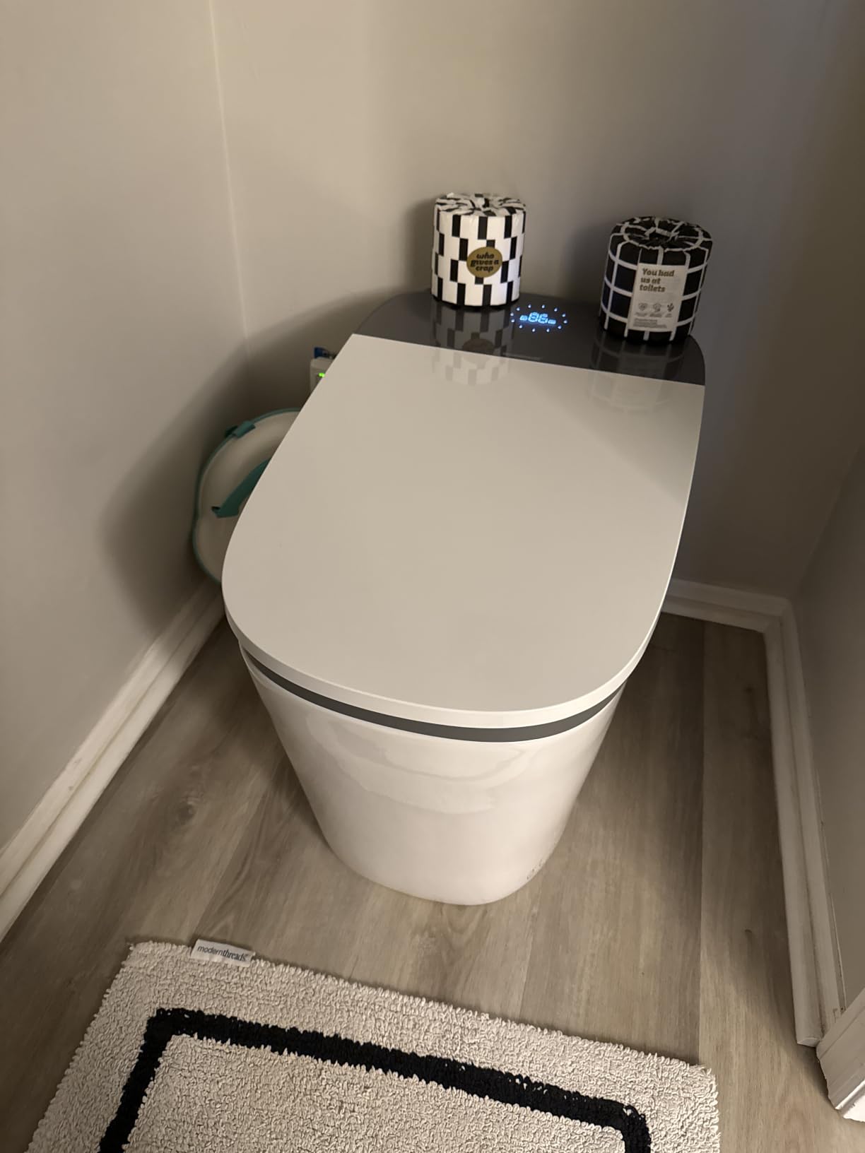 WOODBRIDGE Smart Toilet with 1000g MaP Flush Score & Foam Shield (B0930S) | Auto Open/Close, ADA Comfort Height, Auto Dual Flush, Moving Air Dryer, Foot Sensor & Blackout Flush, Heated Seat customer photo 1