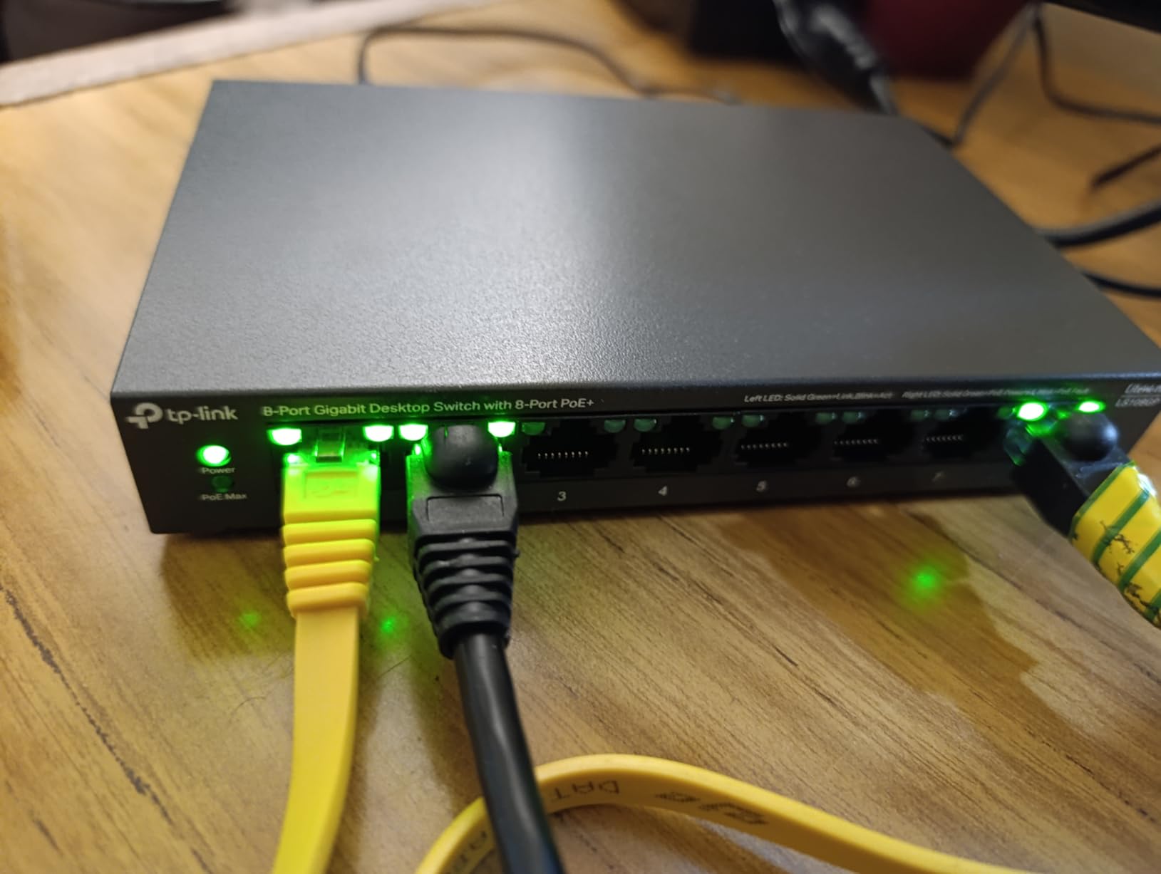 TP-Link LS108GP, 8 Port PoE Gigabit Ethernet Switch | 8 PoE+ Port 62W, Plug & Play, Extend Mode, PoE Auto Recovery, Desktop/Wall Mount, Silent Operation customer photo 2