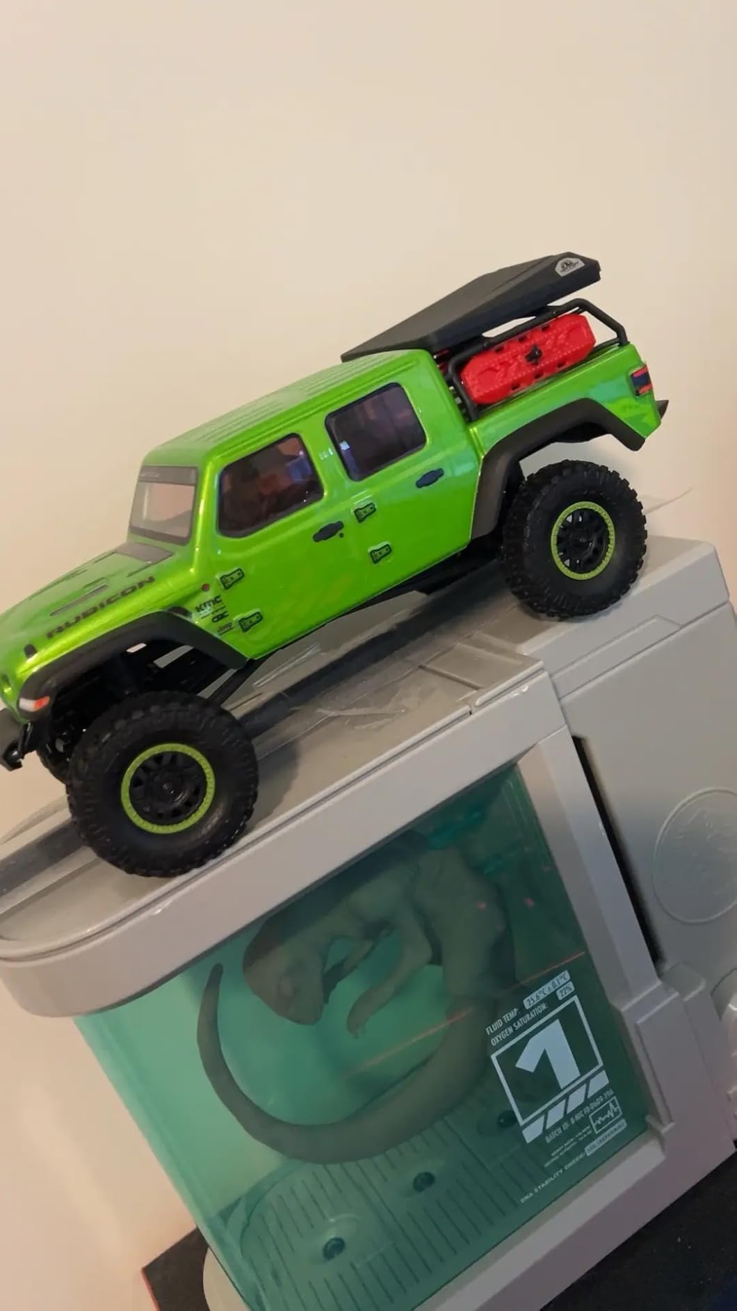 Axial SCX24 Jeep Gladiator RC Truck 4WD Rock Crawler Green AXI00005V2T3 | Brushed, RTR Ready-To-Run, Nothing Needed to Complete customer photo 2