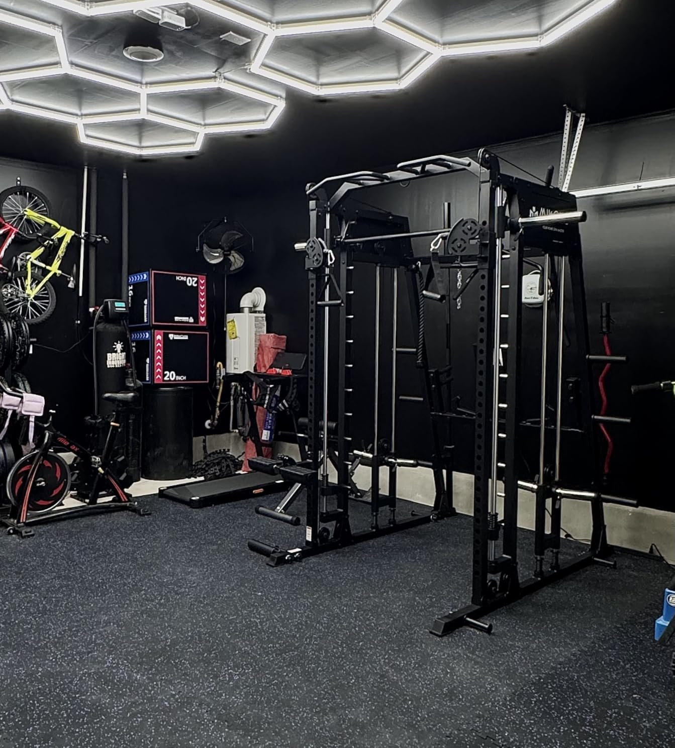SUPERJARE 0.4'' Thick 24 Pcs 96 Sq Ft Rubber Top Exercise Equipment Mats, High Density EVA Foam Mats with Rubber Top, Interlocking Gym Flooring for Home Gym, Protective Workout Mat, Black/Grey customer photo 1