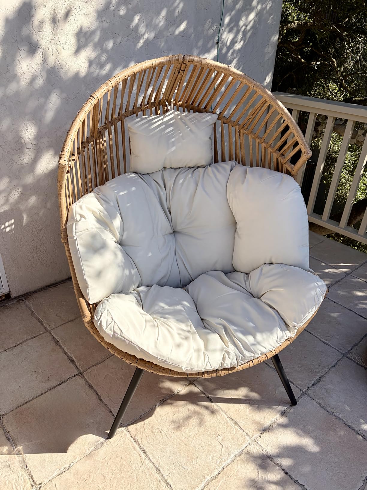 Vongrasig Outdoor Wicker Egg Chair PE Rattan Chair with Cushion, Oversized Patio Lounge Chair for Outdoor, Indoor, Balcony, Backyard, Garden, Beige customer photo 2