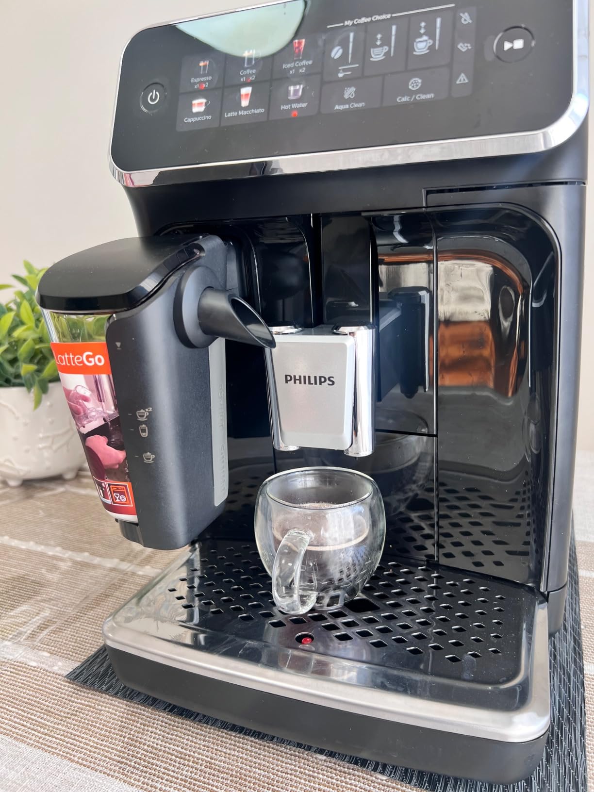Philips 3300 Series Fully Automatic Espresso Machine, LatteGo Milk System (EP3341/50) - 5 Hot & Iced Coffee Pre-Sets, Ceramic Grinder, 15 Bars customer photo 2