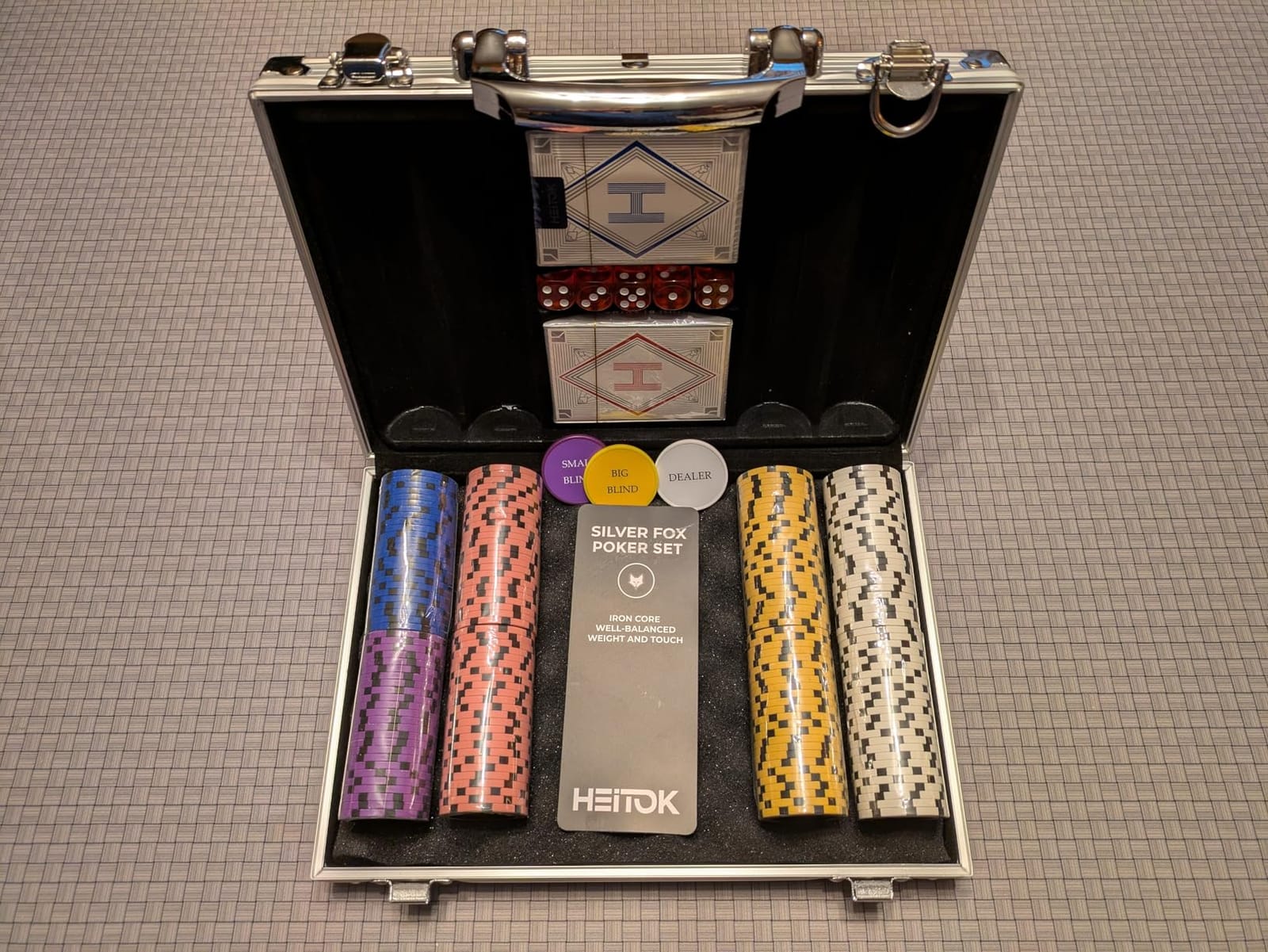 HEITOK 500-Piece Poker Chip Set with Numbered 14g Chips and Aluminum Case | Clay composite build for Texas Holden, Blackjack and weekly card nights customer photo 2