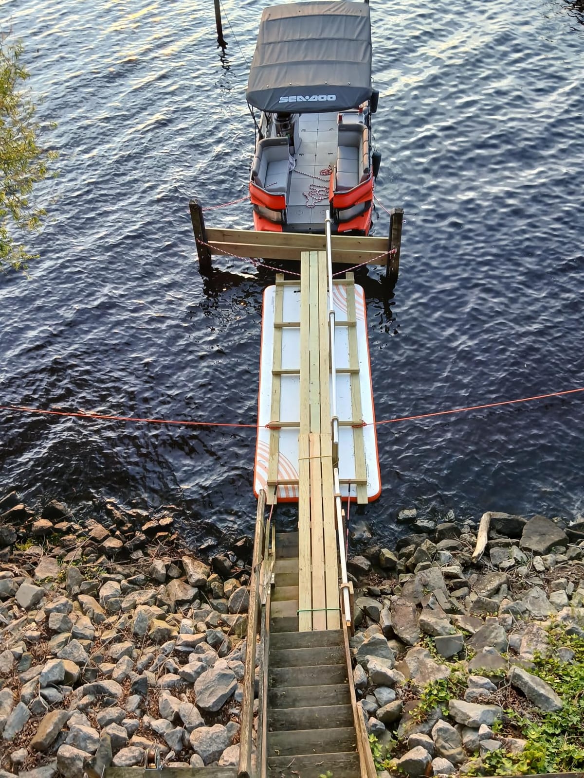 VEVOR Inflatable Floating Dock, Inflatable Dock Platform, Non-Slip Air Dock Platform with Portable Carrying Bag & Detachable Ladder, Floating Platform Island Raft for Pool Beach Ocean customer photo 1