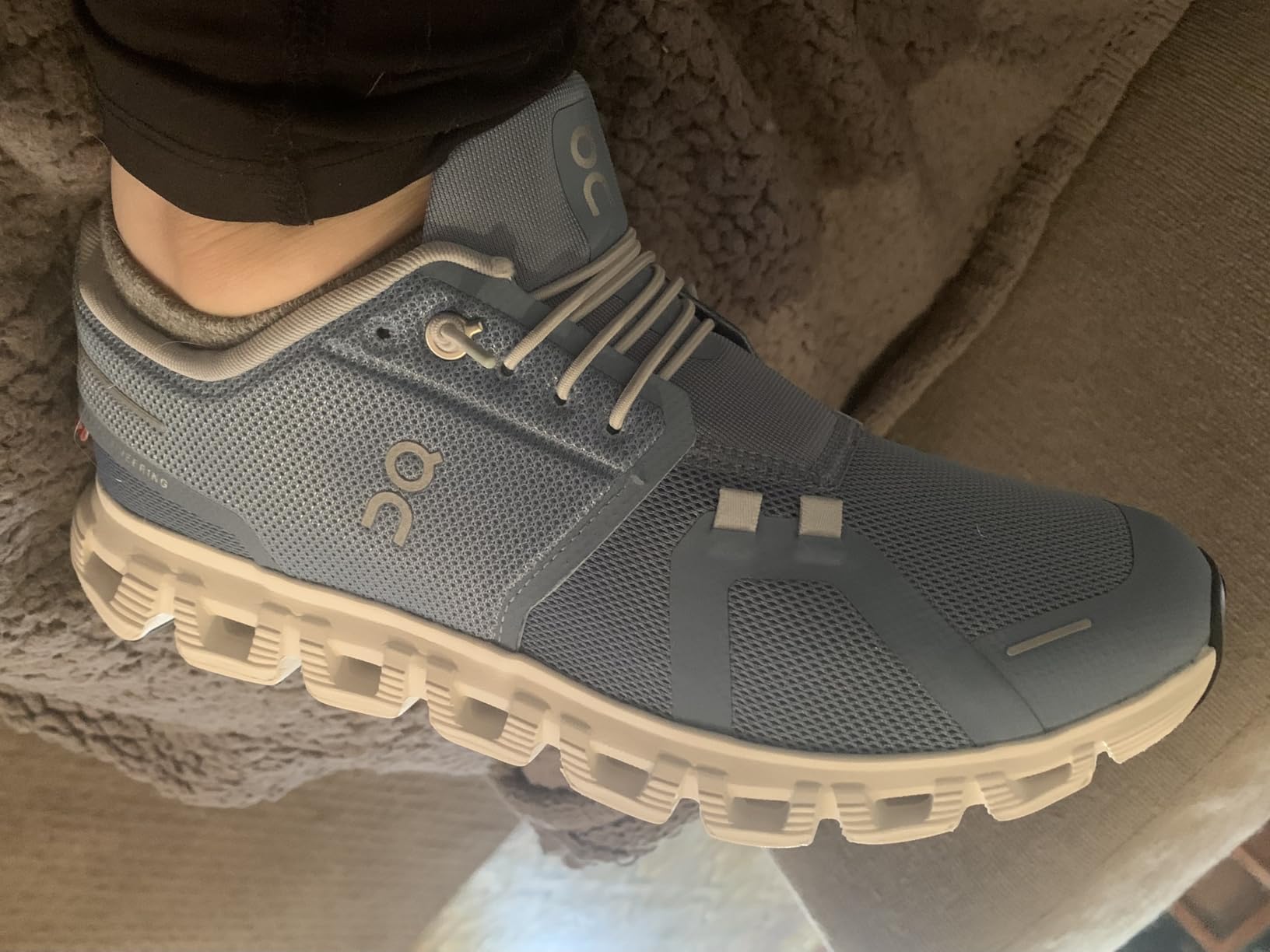 On Women's Cloud 6 customer photo 2