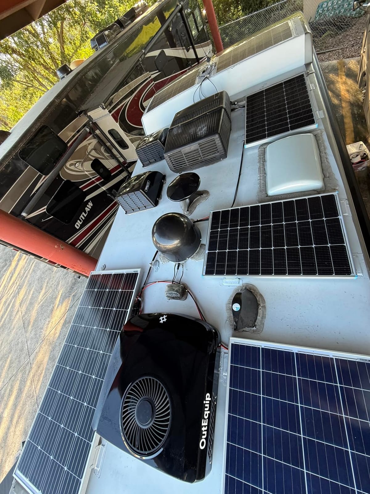 Renogy 100 Watt Solar Panel N-Type, 16BB 25% High-Efficiency | 100W Solar Panel for RV, Upgraded Smaller & Lighter Design, Save Space on RV, Marine, Boat, Trailer, Roof & Off-Grid, IP67 customer photo 2