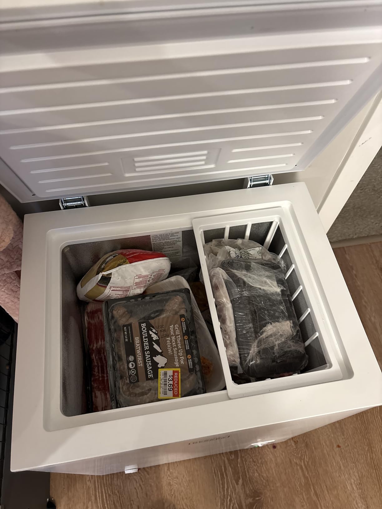 BLACK+DECKER 2.0 Cu. Ft. Compact Chest Freezer, BCFK206, White | Deep Freezer Holds Up To 70 Lbs. of Frozen Food, Removable Storage Basket, Mechanical Temperature Control, Manual Defrost customer photo 2