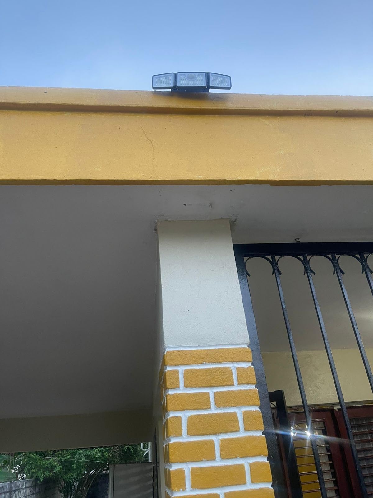 daphino 2500LM Solar Lights, Motion Sensor Outdoor Lights, 3-Head, 2 Pack | 270° Wide-Angle Street & Area Coverage, IP65 Waterproof Security Lighting, 3 Lighting Modes, Non-Remote customer photo 2