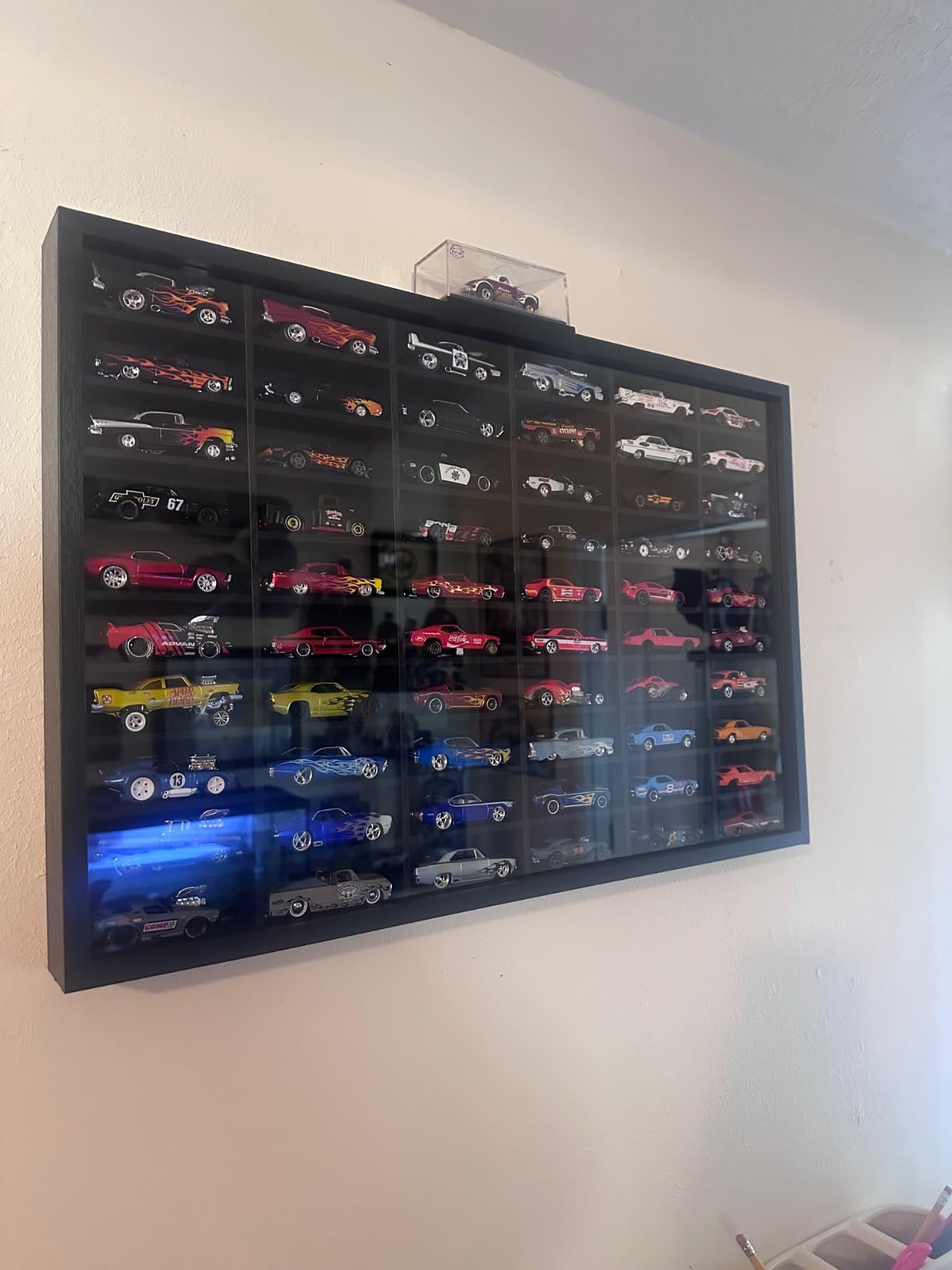 Model Car Collectors Showcase, 1/64 Scale Diecast Matchbox Wheels Car Display Frame Case with 60 Compartments, Wooden Dustproof Cabinet Box customer photo 1