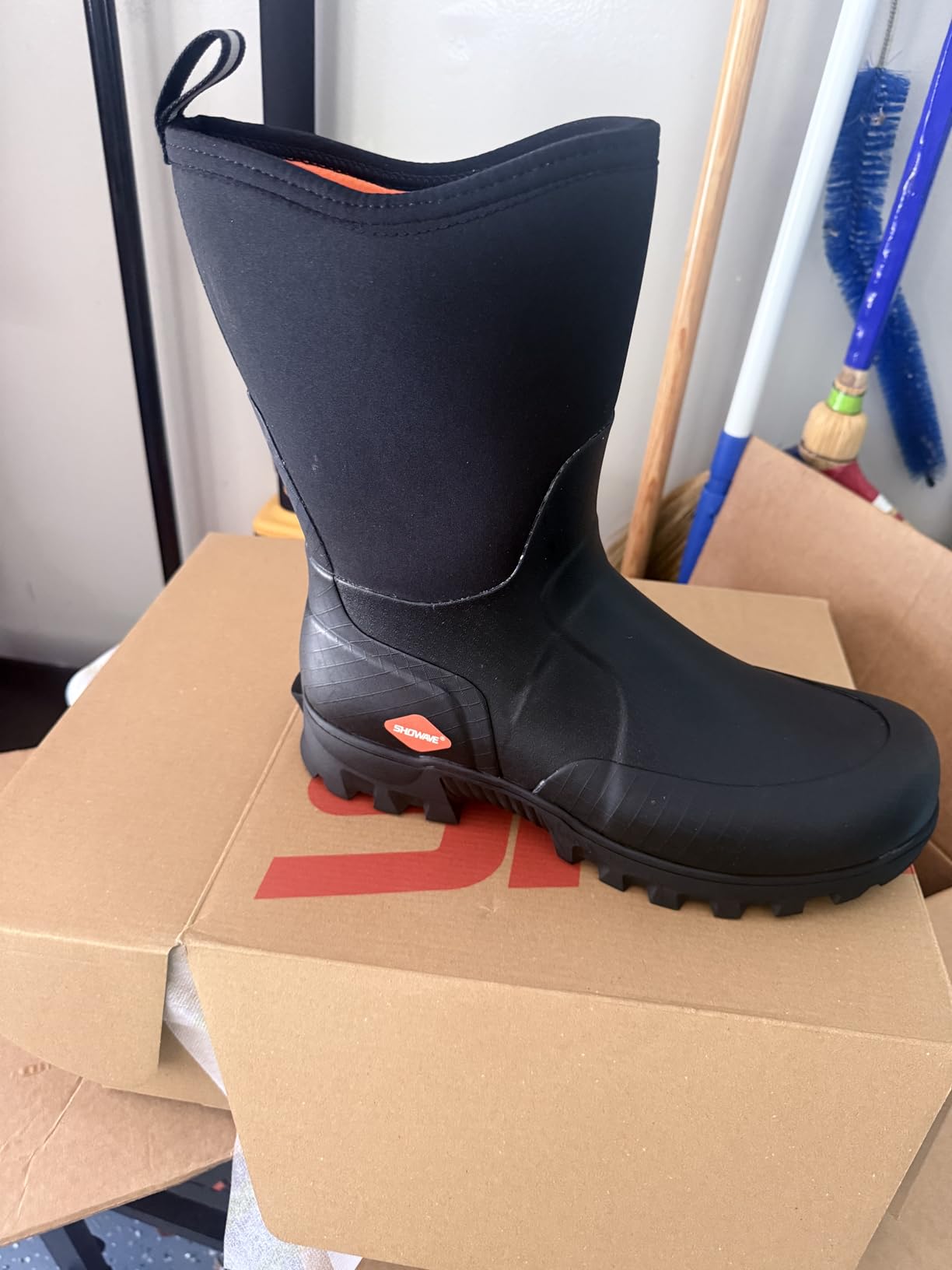 Showave Men's Rubber Boots Waterproof Rain Boots Mud Boot Comfy Sports Sole customer photo 2