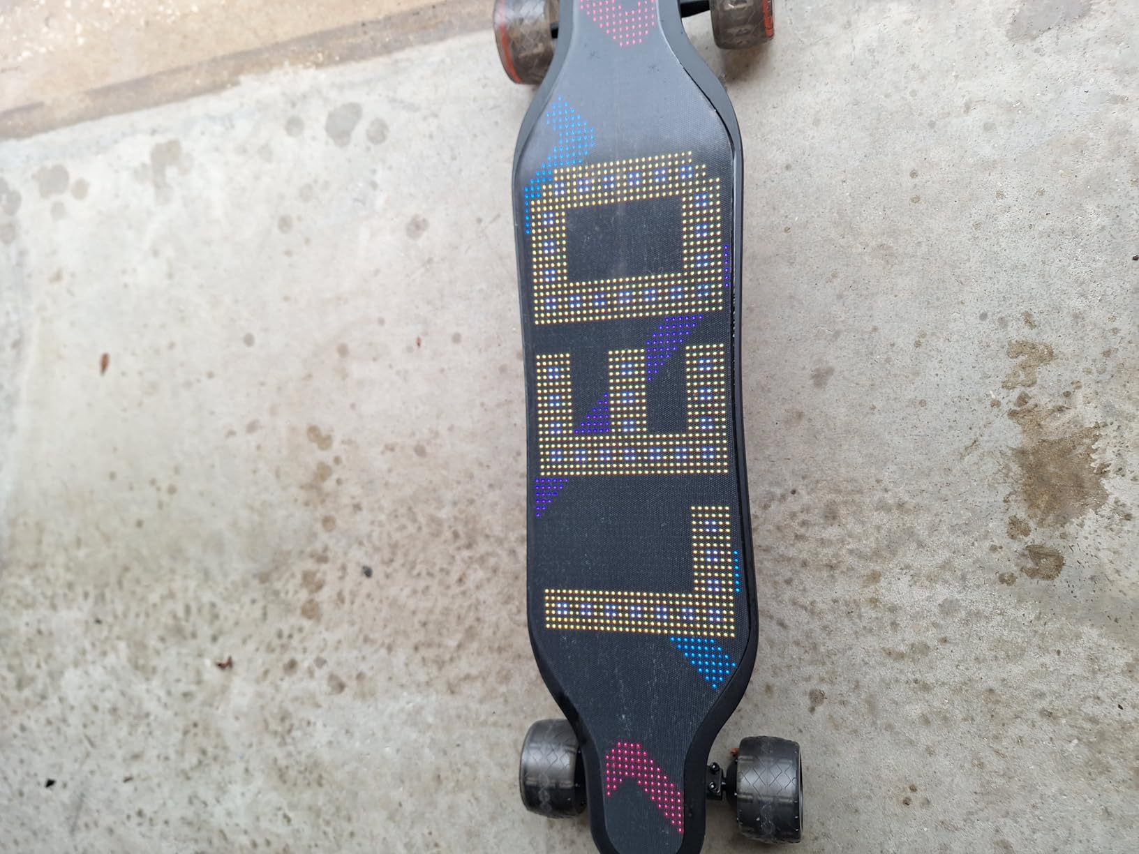 Electric Skateboard - Full-Screen LED Deck & Swappable Battery, 4 Modes from 13mph to 28mph, 25 Miles Max Range, 105*65mm PU Wheels, 1200W Motors, 330lb Max Load customer photo 2