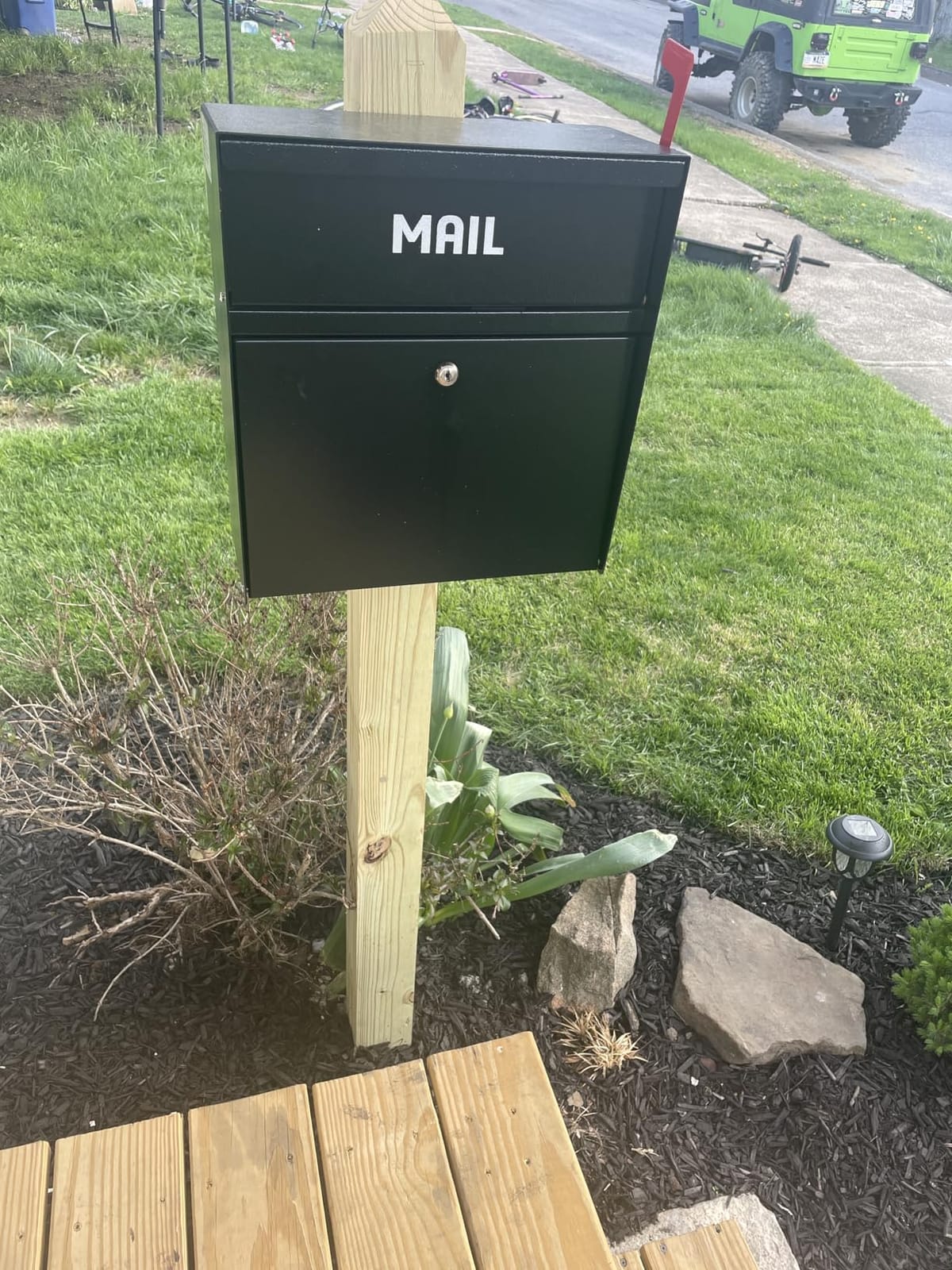Locking Wall-Mount Large Mailbox with Outgoing Mail Flag customer photo 1