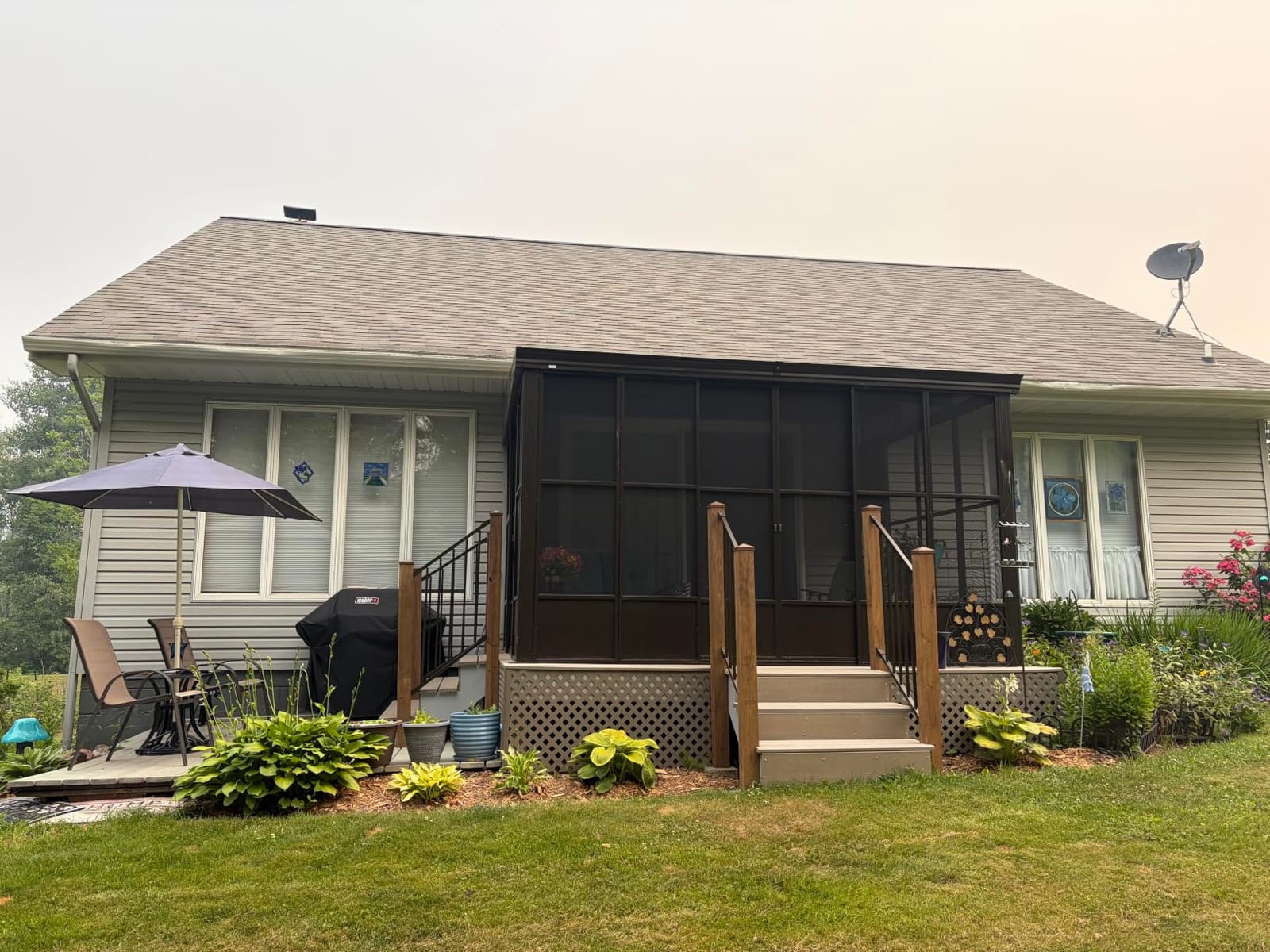 Wall Mounted Outdoor Sunroom Gazebo 12X14FT Lean Sun Room Solarium, Gutter System, Detachable Windows, PC Roof, Sliding Doors, Enclosed Gazebo, Aluminum Frame, Mesh, Support Pole customer photo 2