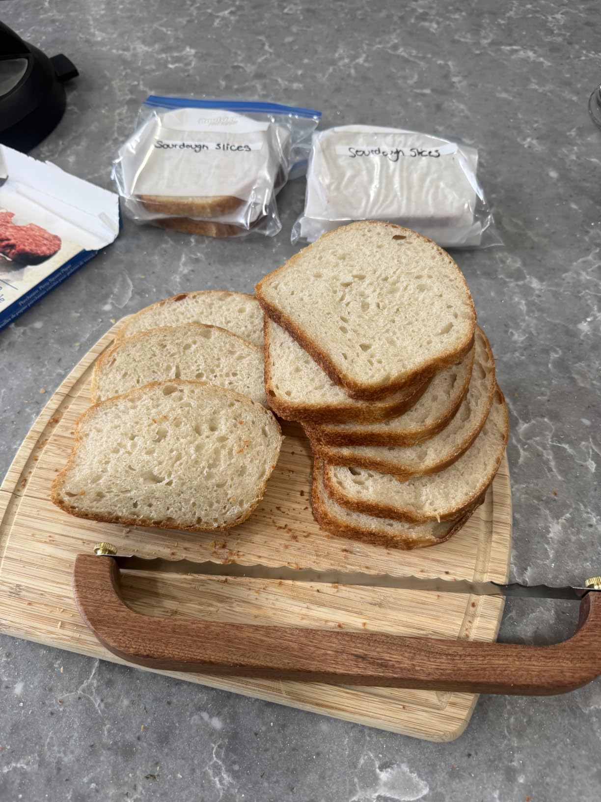 Uprichya Bread Knife for Homemade Bread Sourdough, Serrated Bread Slicer & Bread Bow Knife with Ergonomic Grip for Easy, Clean & Even Slicing customer photo 1