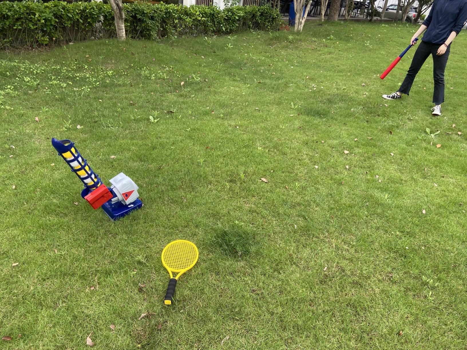 iPlay, iLearn Kids Pitching Machine Toys, 2 in 1 RC Baseball Tennis Pitcher, Auto Ball Launching Bat, Boy Outdoor Outside Sports Backyard Game, Birthday Gift 5 6 7 8 10 12 Yr Youth-Partially Assembled customer photo 1