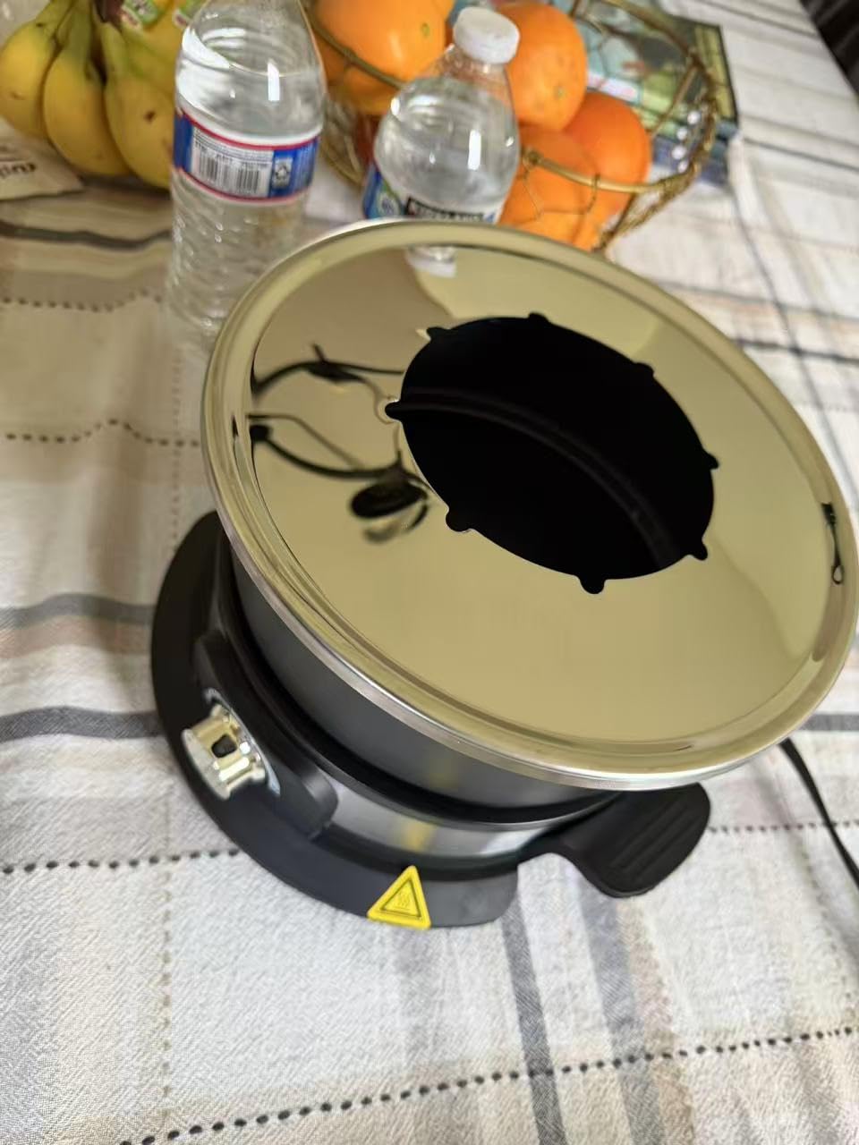 CUSIMAX Electric Fondue Pot, 2.1 Qt Non-Stick, 6 Cups, 8 Forks, 1300W with Temperature Control customer photo 1