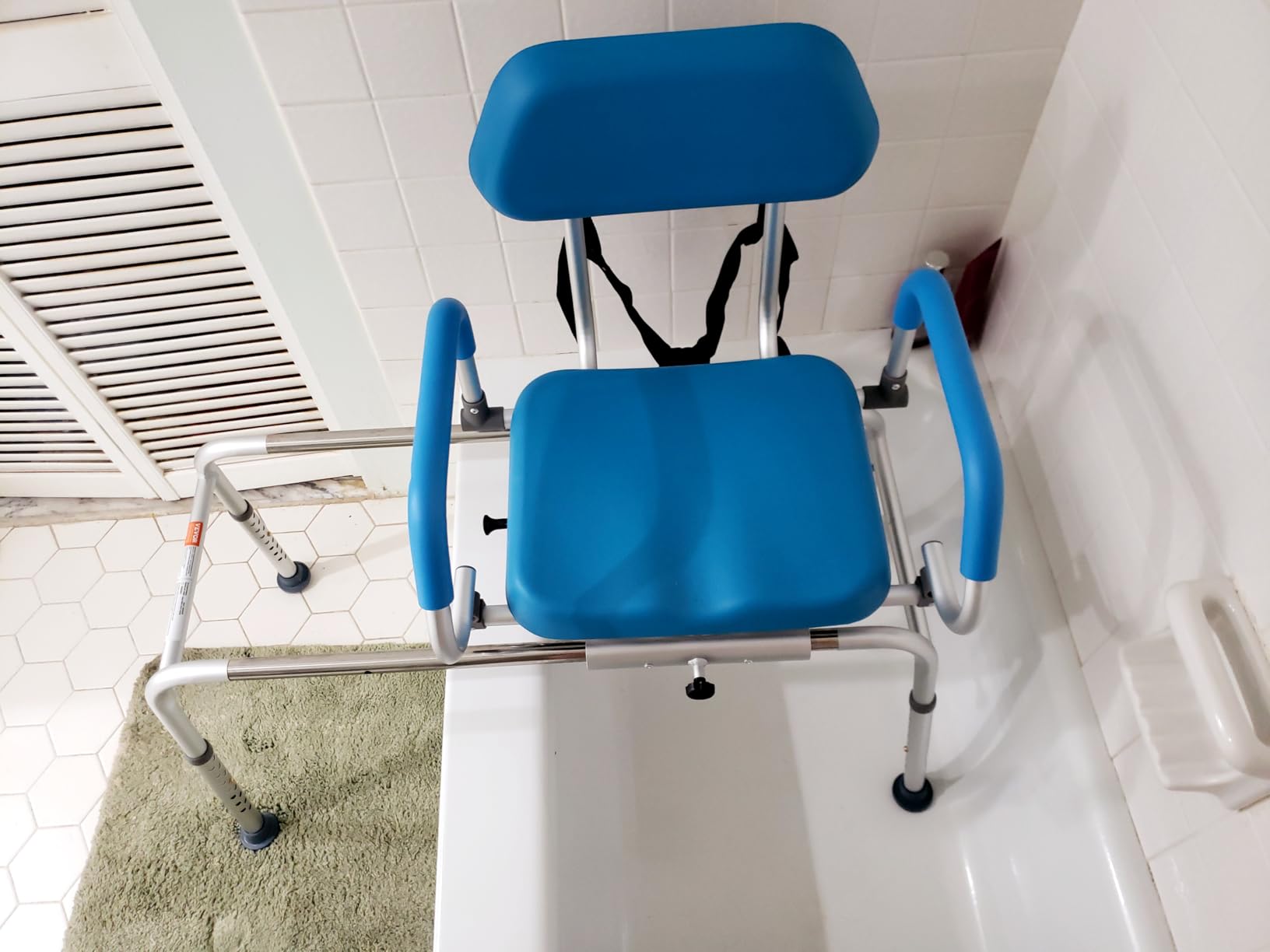 VEVOR Sliding Tub Transfer Bench with 360 Degree Swivel Seat, Sliding Shower Chair with Pivoting Armrest & Padded Seat and Safety Belt, Height Adjustable Bath Chair for Elderly Disabled, 330LBS customer photo 1