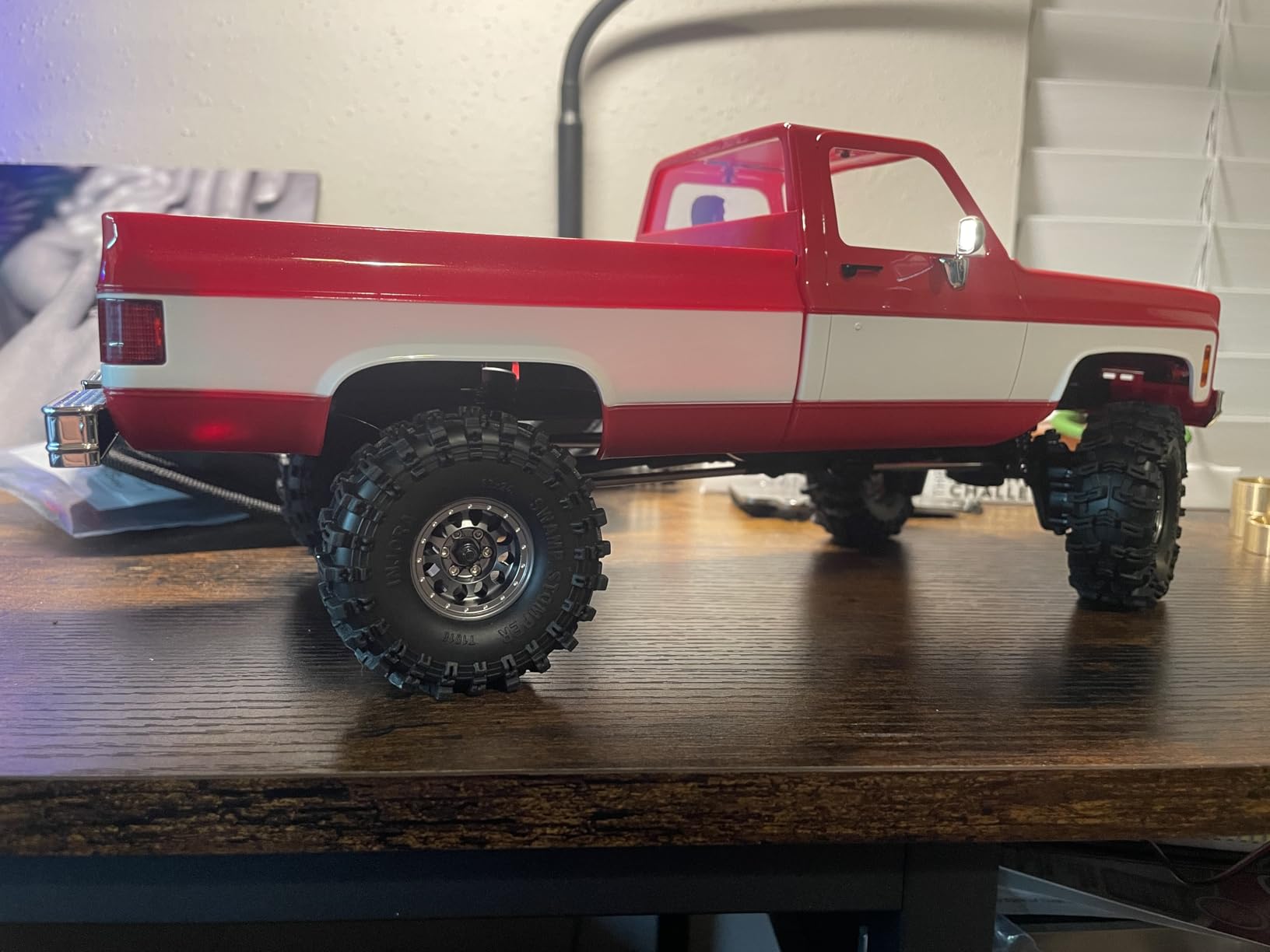 FCX18 FMS 1/18 Chevrolet K10 RC Truck, Officially Licensed 4WD RC Crawler 2 Speeds Switch with LED Lights, Off-Road RC Model for Adults (Red) customer photo 2