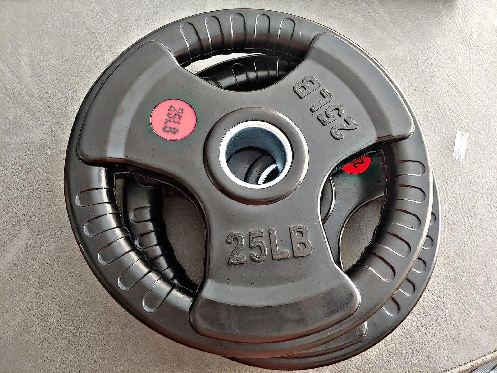GIKPAL Olympic Weight Plates, 2-Inch Rubber Coated for Strength Training | 2.5-250LB Barbell Plates Weights Set, Three-Grip Design for Easy Handling, Quiet & Floor-safe, Home Gym Use customer photo 2