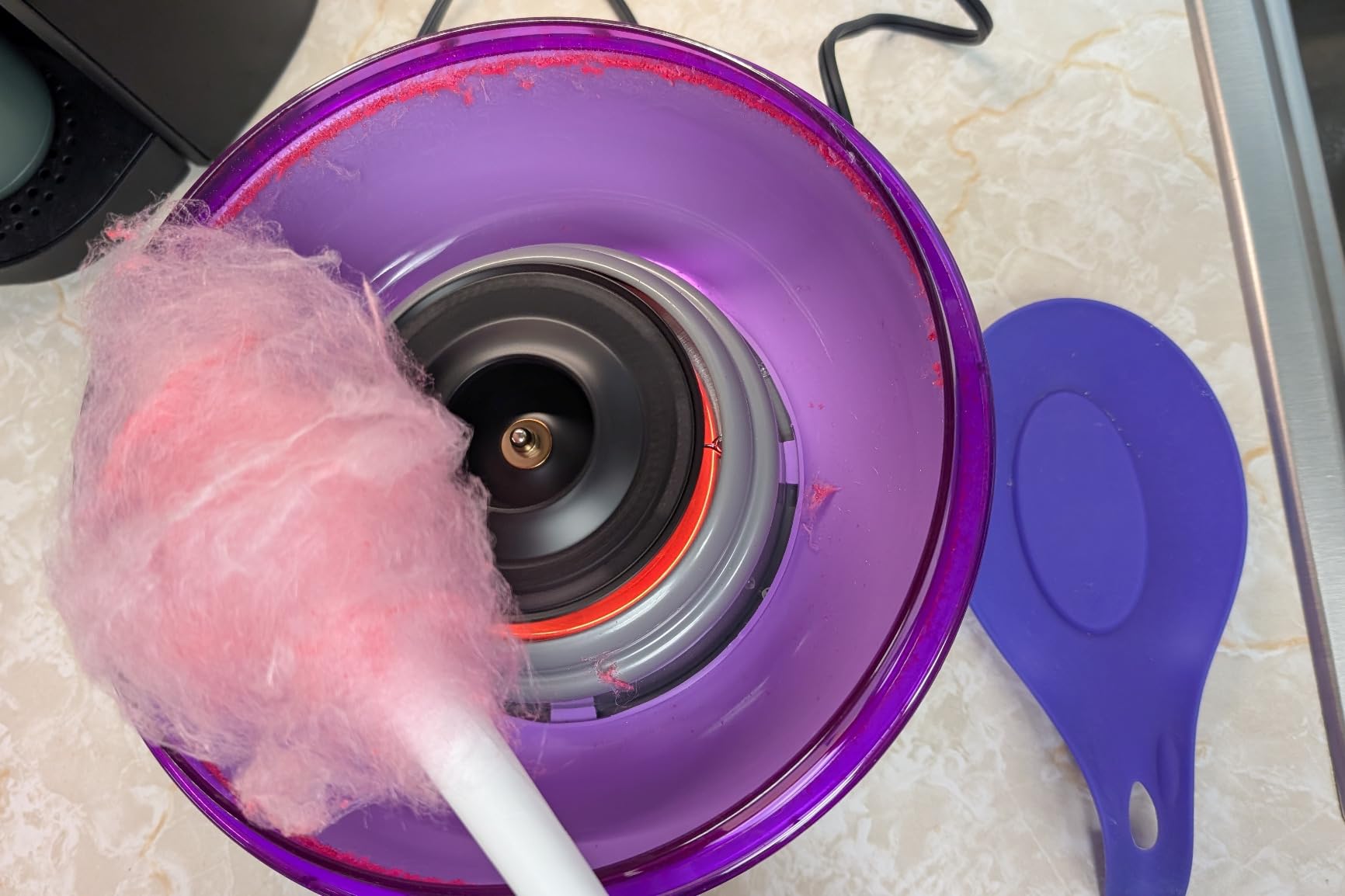 Koji by ZOKU Cotton Candy Maker Set, Countertop Machine with 10 Paper Cones customer photo 1