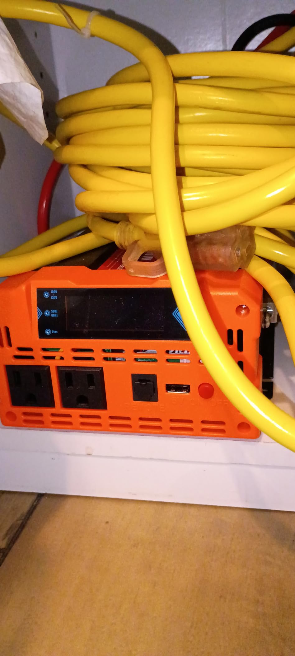 BELTTT 1500W Pure Sine Wave Inverter 12V to 120V AC, Inverter 12V to 110V Converter for Solar, Off-Grid, RV, Truck, Power Inverter with Dual AC Socket, 5V 2.1A USB, Surge 3000W, Smart LCD Display customer photo 1