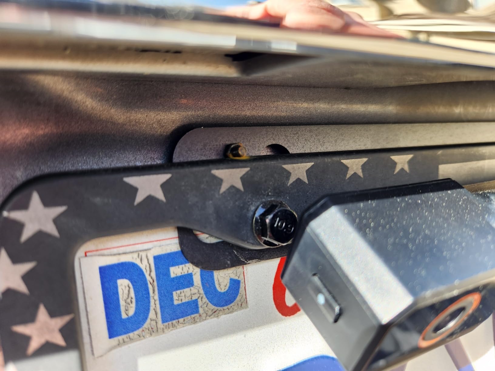 AUTO-VOX Solar Wireless Backup Camera: 5 Inch 1080P Monitor, 2 Min Easy Install | 2 Split Screen & 5000mAh Battery Back Up Camera, IP69K Waterproof Reverse Camera for Car, Van, SUV, Truck, Trailer customer photo 2