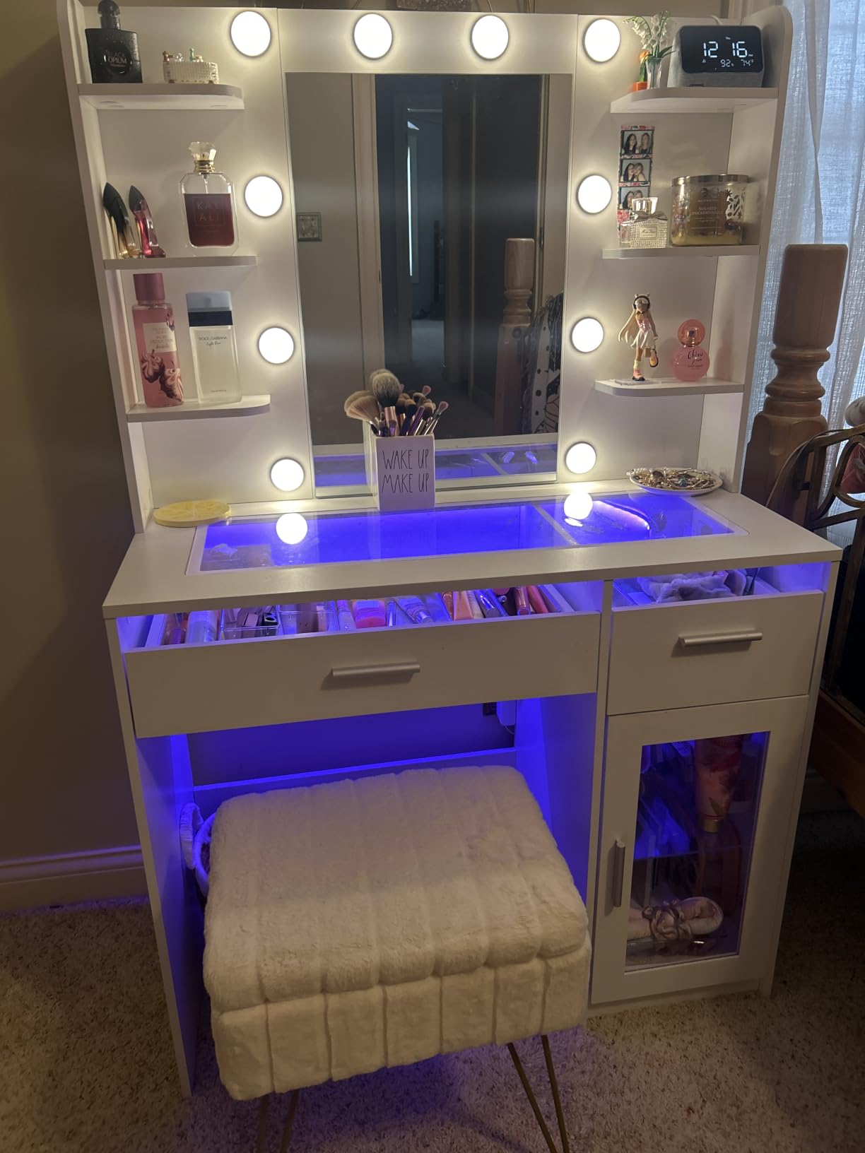 HUAHUU Vanity Desk with Mirror and Lights, Makeup Vanity Desk with Lights 3 Colors, Transparent Top Vanity with 2 RGB Drawers, 6 Shelves, Large Tempered Cabinet, Power Outlet, for Bedroom, White customer photo 1