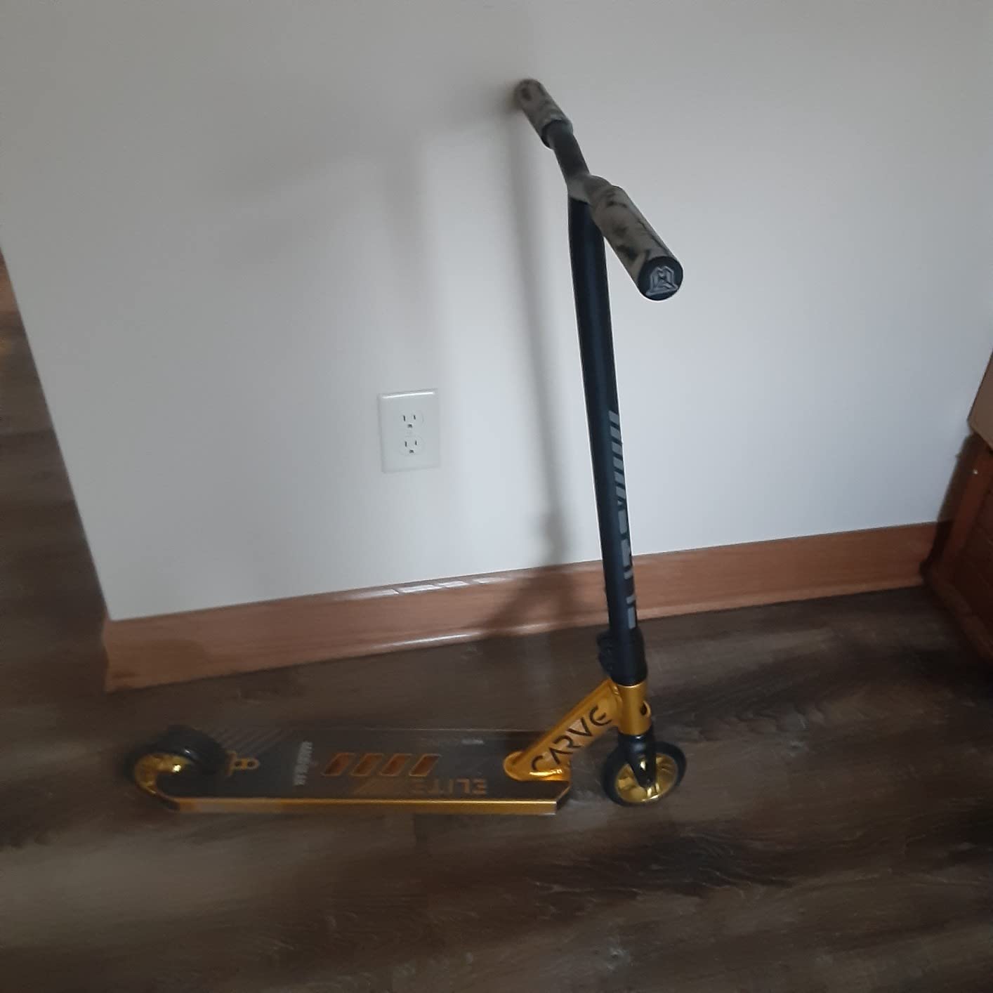 Madd Gear Pro Trick Stunt Scooter for Kids Ages 8-12 - Lightweight Durable 2 Wheel Freestyle Scooter for Skatepark and Street - Easy Assembly - MG3 customer photo 1
