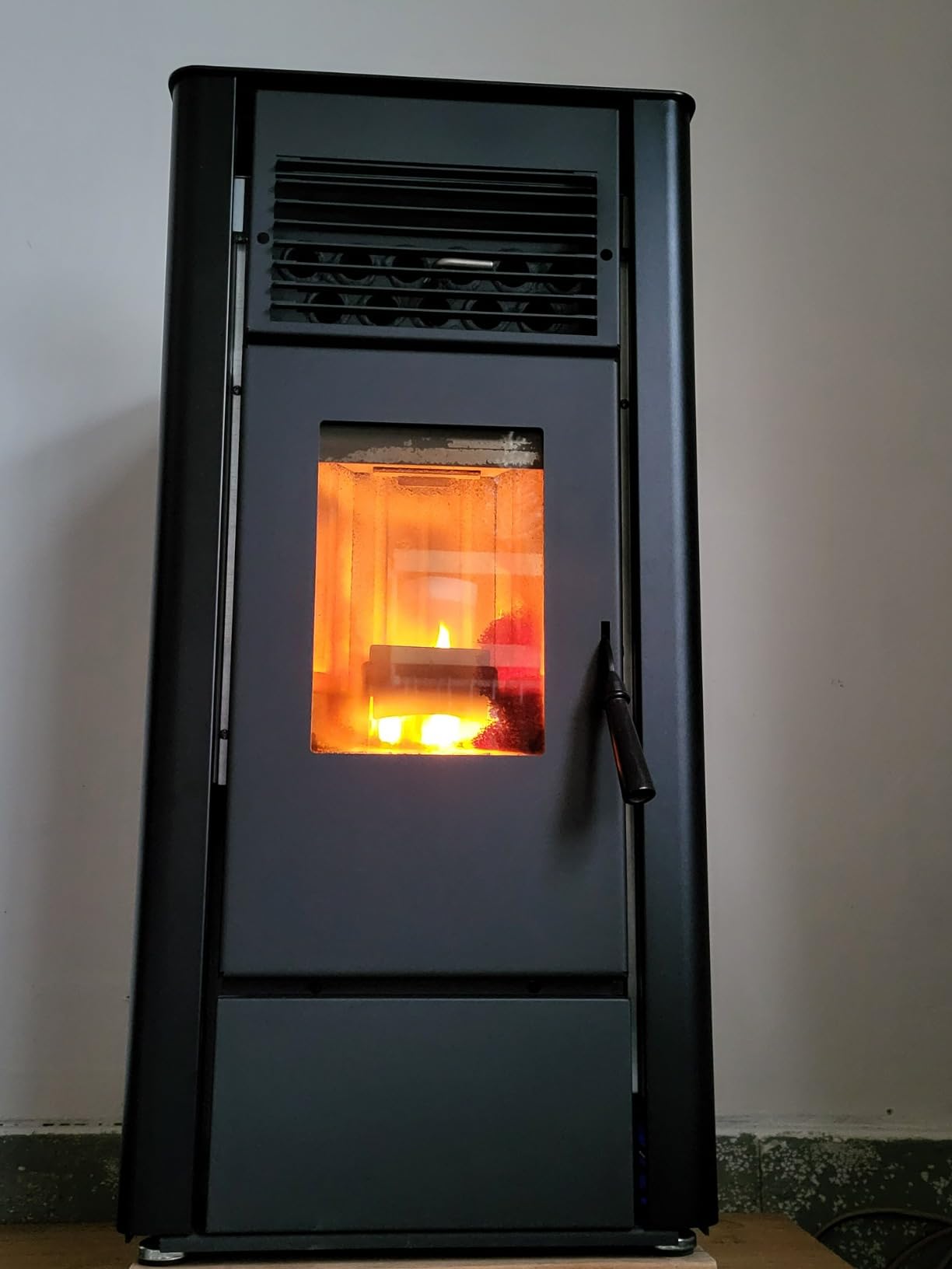 Freedom Stove PS21 Pellet Stove - 24V Battery-Ready Backup, Stacked Heat Exchange Tubes, Ultra-Quiet Brushless DC Motors, Touch/Remote/WiFi Control, 5-Year Warranty customer photo 2